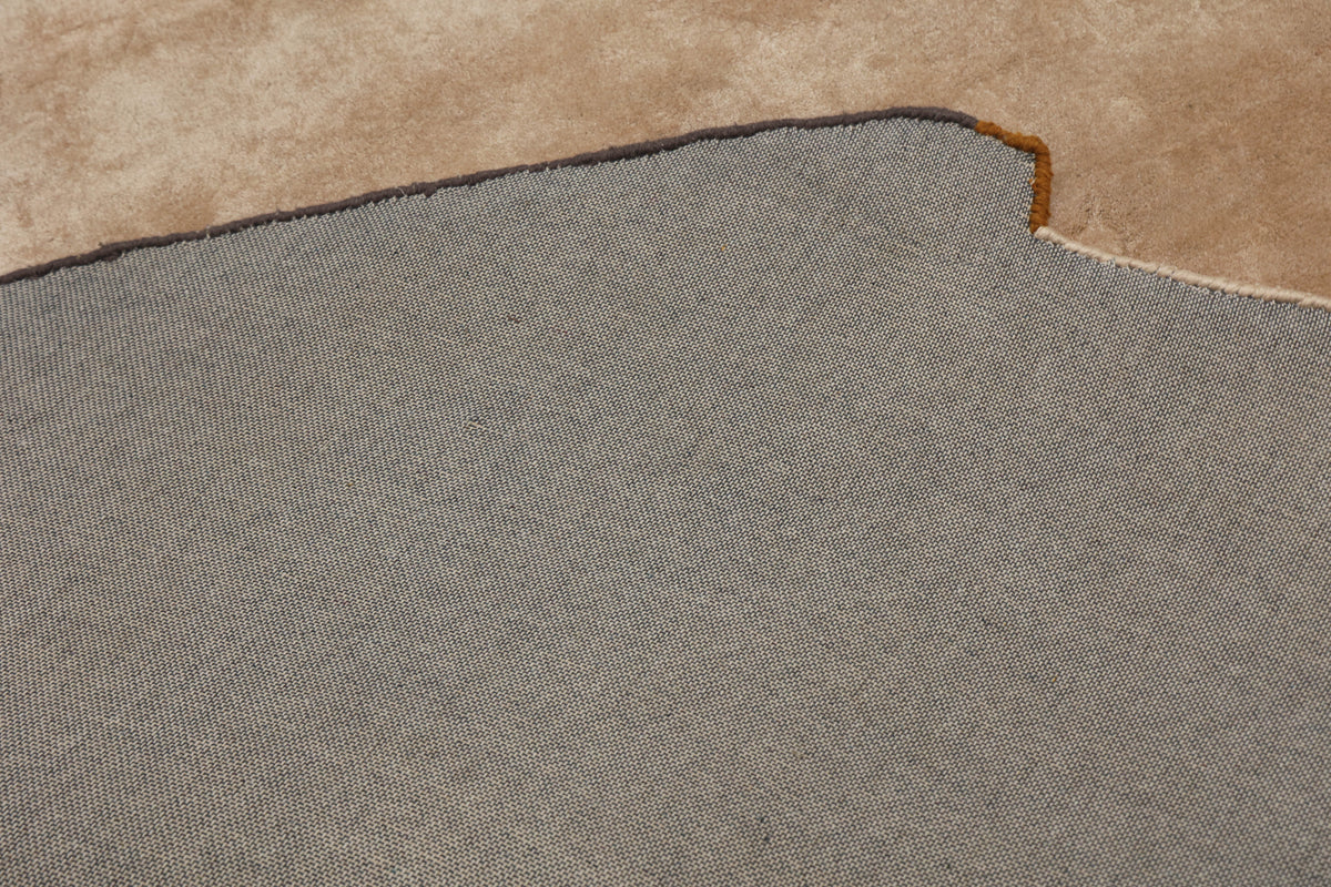 Beluga Tufted Design 23