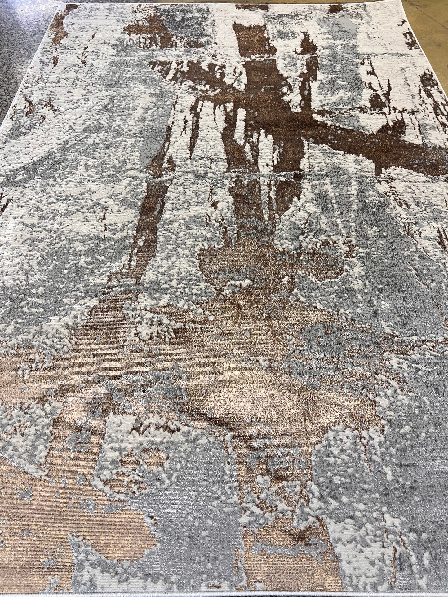 Contemporary Viscose Rug – Light Grey & Gold Accents with Two-Tone Copper Bronze Abstract Design - KAI 213