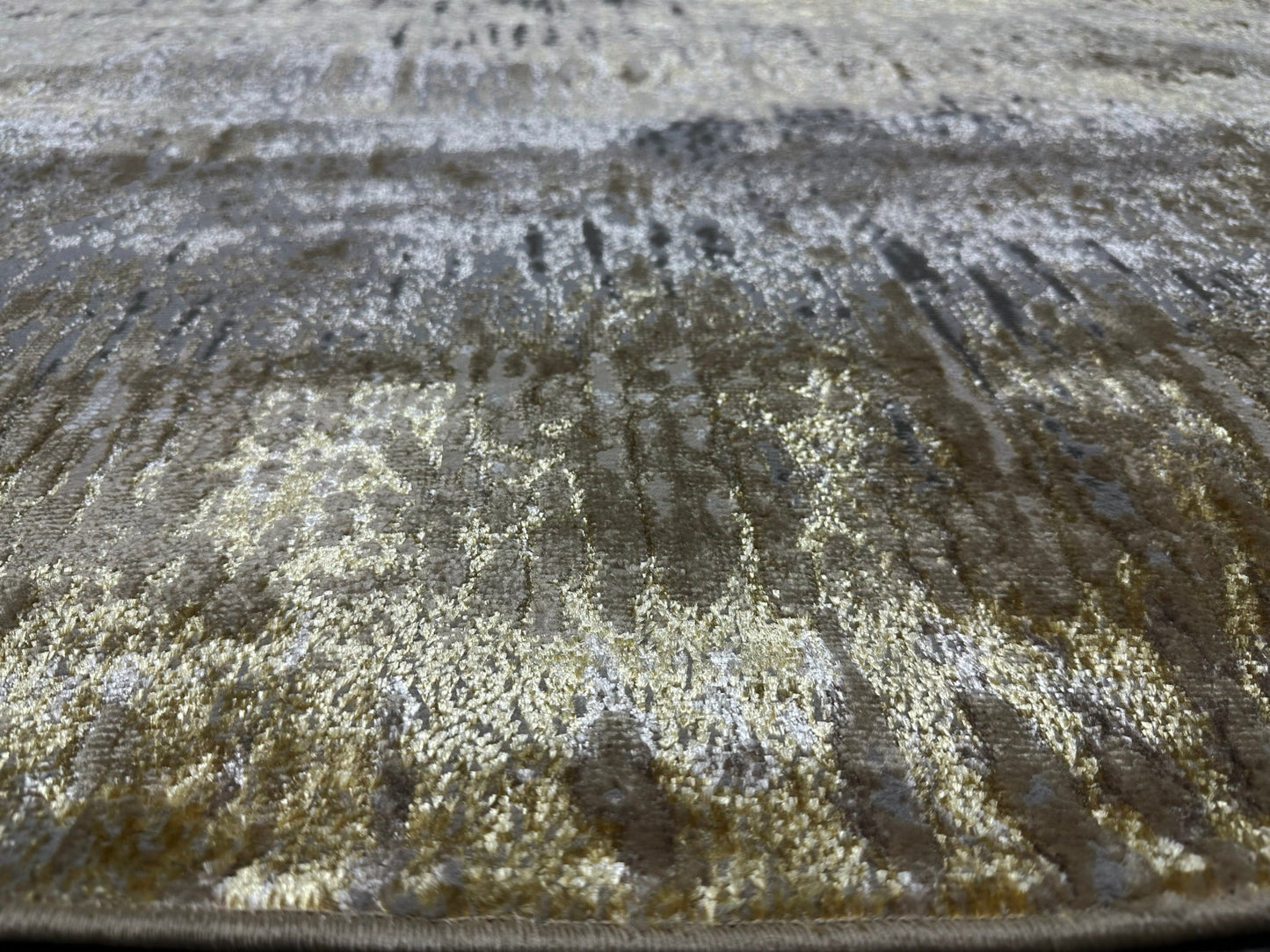 Polyester Gold Viscose Blend Oval Shape Rug/Carpet - Style# Maximus 02427C00 - Color-Changing Flat Weave Rug