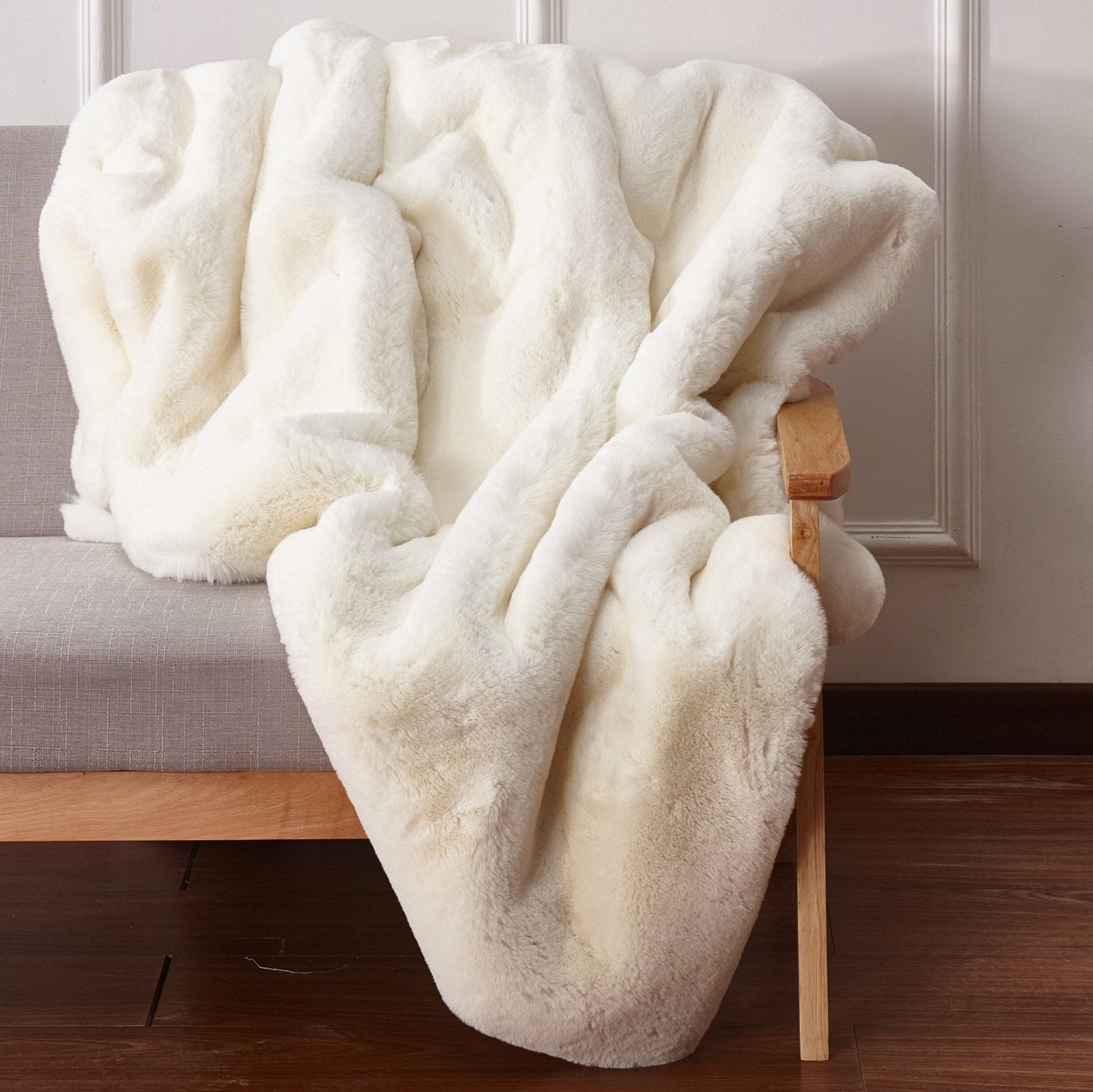 Chinchilla Faux Fur Throw Off White