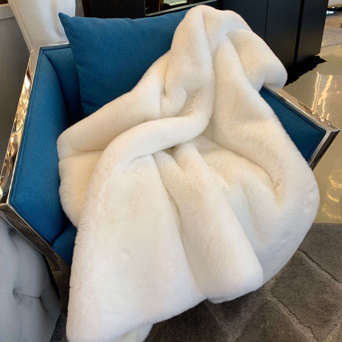 Chinchilla Faux Fur Throw Off White