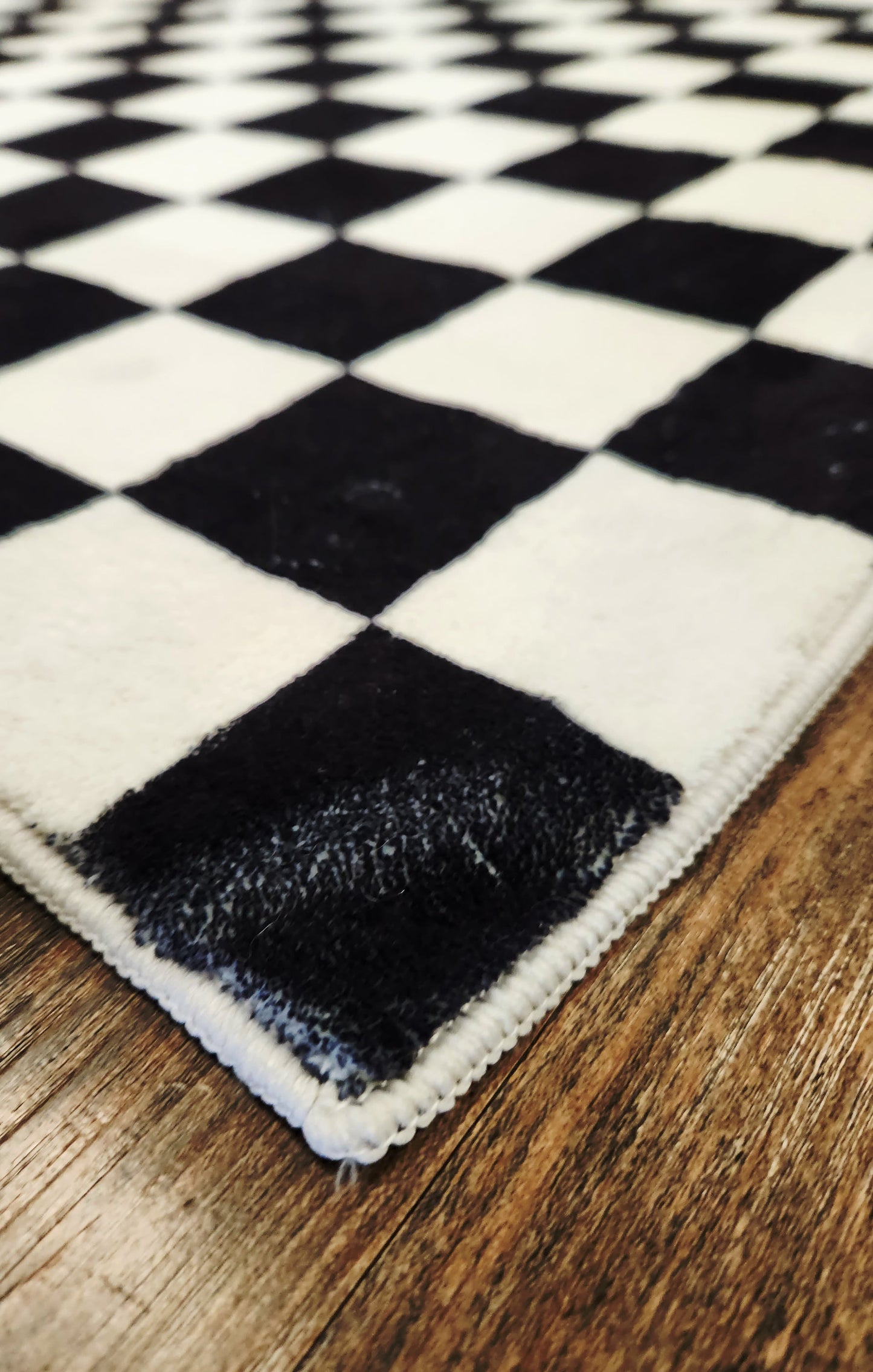 Foldable Anti-Slip Polyester Area Rug | Style# SHAH-30 - Elevate Your Space