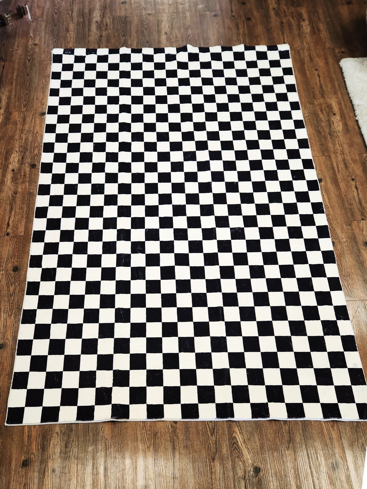 Foldable Anti-Slip Polyester Area Rug | Style# SHAH-30 - Elevate Your Space