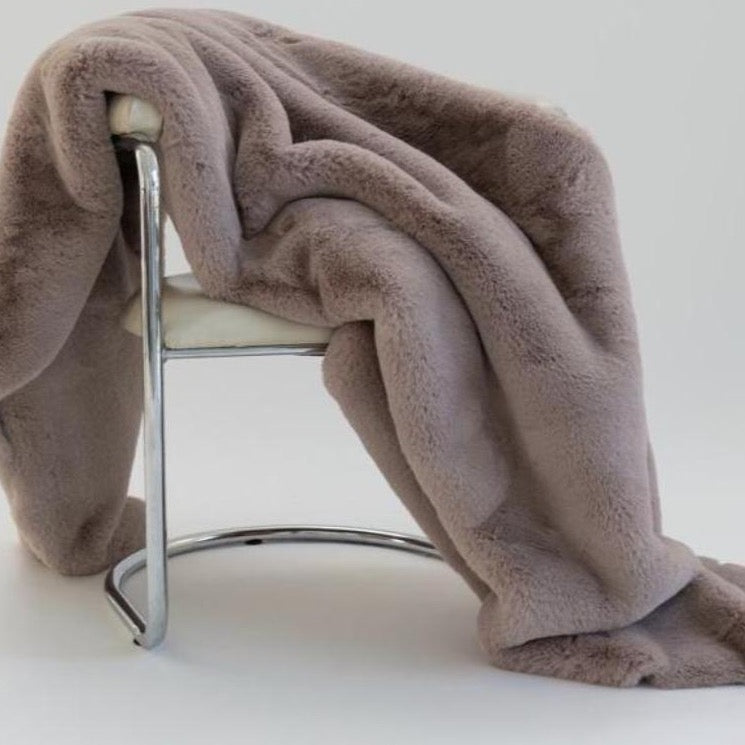 Soft Cozy Faux Fur Blanket/ Coverlet/ Bedspread/ Throw/ Bedcover/ Quilt