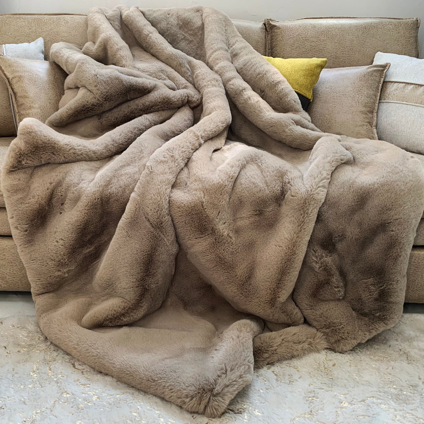 Chinchilla Faux Fur Throw Mocha Color 60"x80"