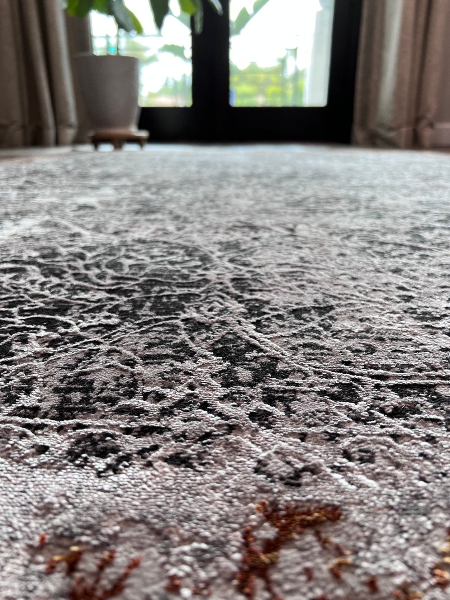 Dynamic Color-Shifting Foldable Flat Weave Area Rug: Transform Your Space with Shifting Hues