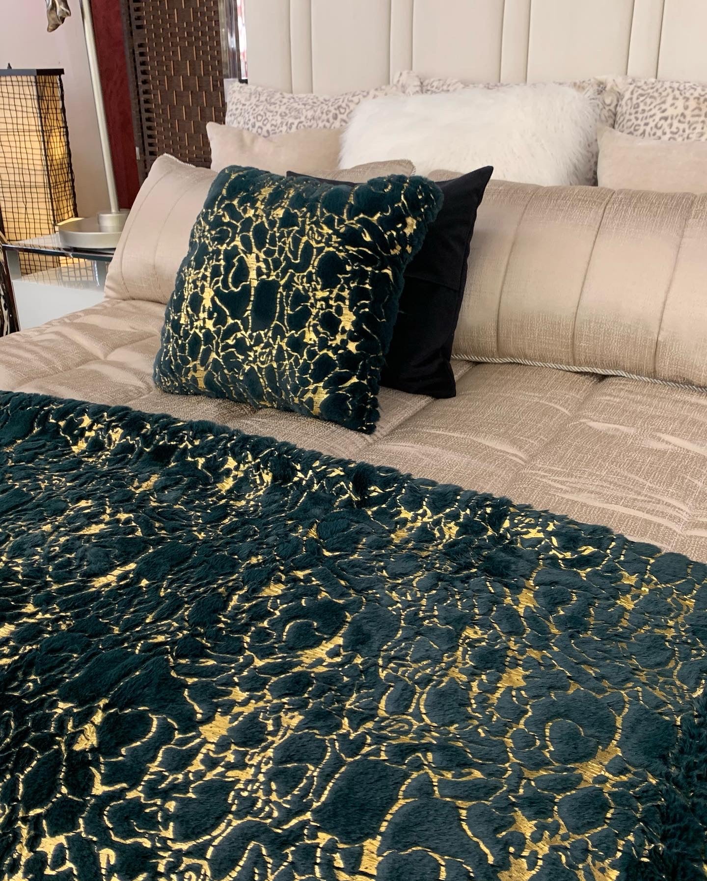 Golden/Silver Metallic Faux Fur Soft / Coverlet/Quilt Cal King/Eastern King