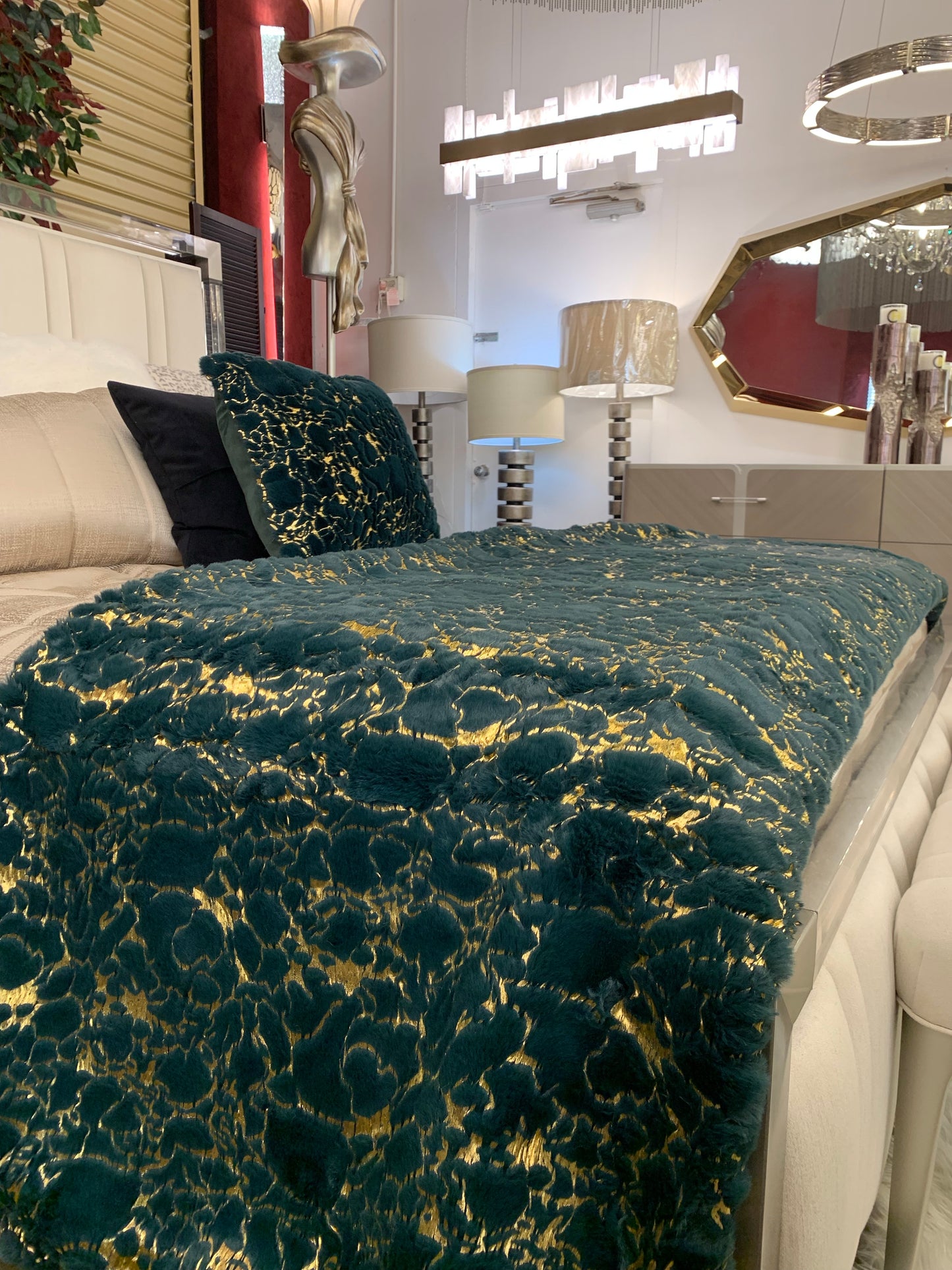 Golden/Silver Metallic Faux Fur Soft / Coverlet/Quilt Cal King/Eastern King