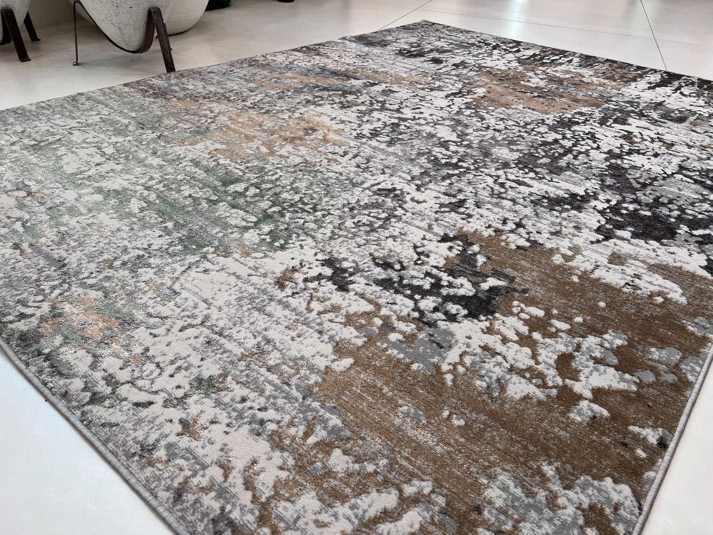 Dynamic Color-Shifting Foldable Flat Weave Area Rug for Stylish Interiors