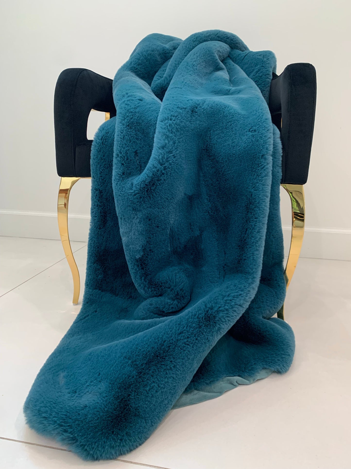 Soft Cozy Faux Fur Blanket/ Coverlet/ Bedspread/ Throw/ Bedcover/ Quilt
