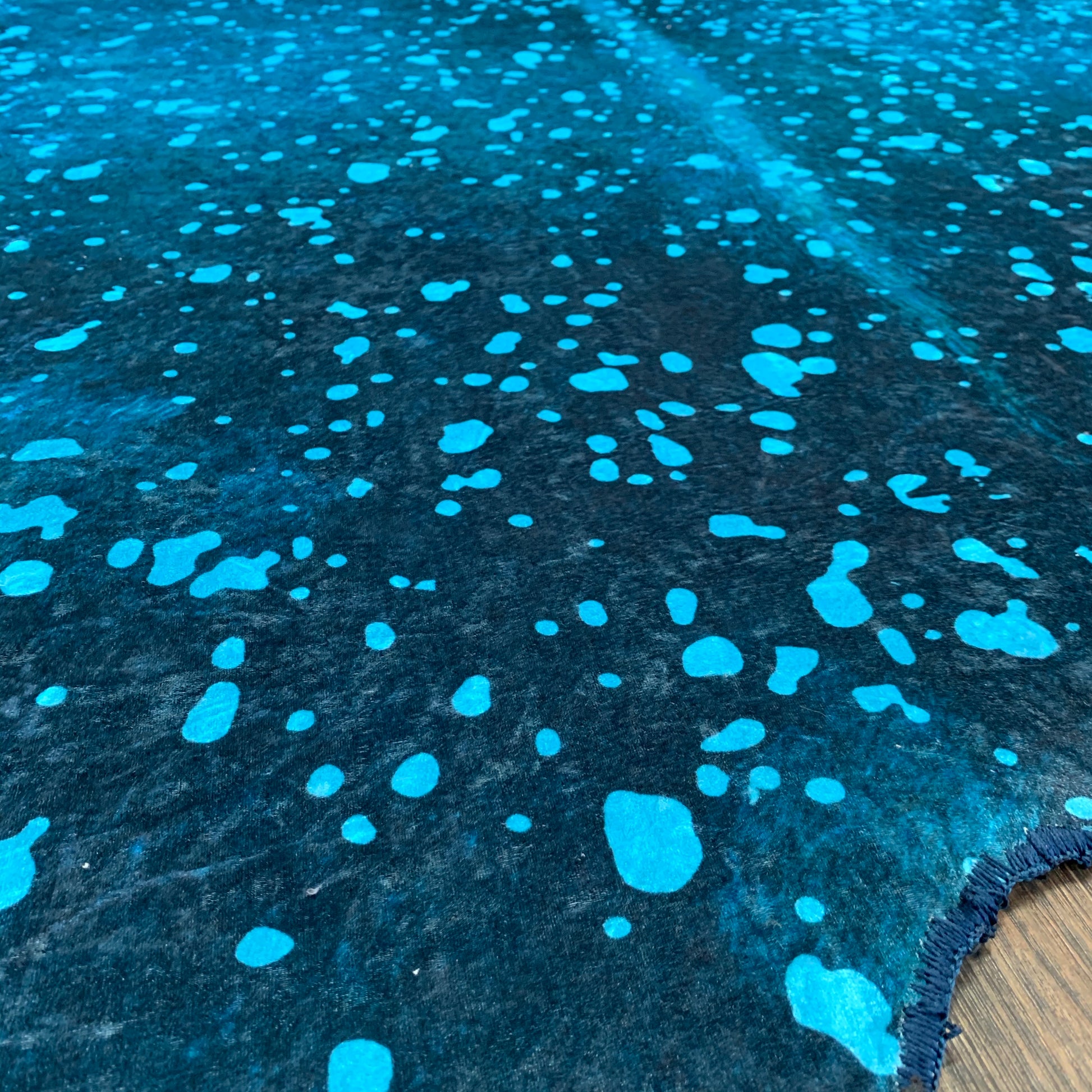 Vegan Metallic Shinny Glow Faux Hide / Cowhide Area Rug / Carpet