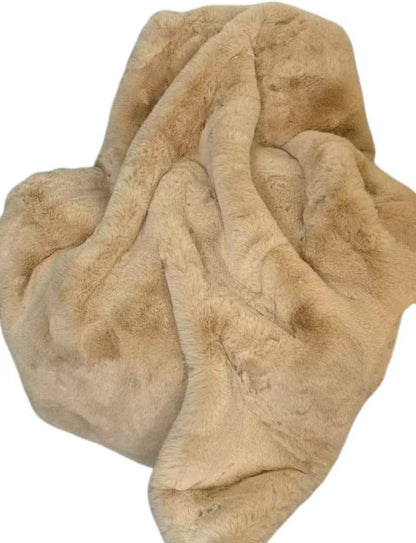 Luxe Beige Chinchilla Faux Fur Throw Blanket – Ultra-Soft Plush Bedspread