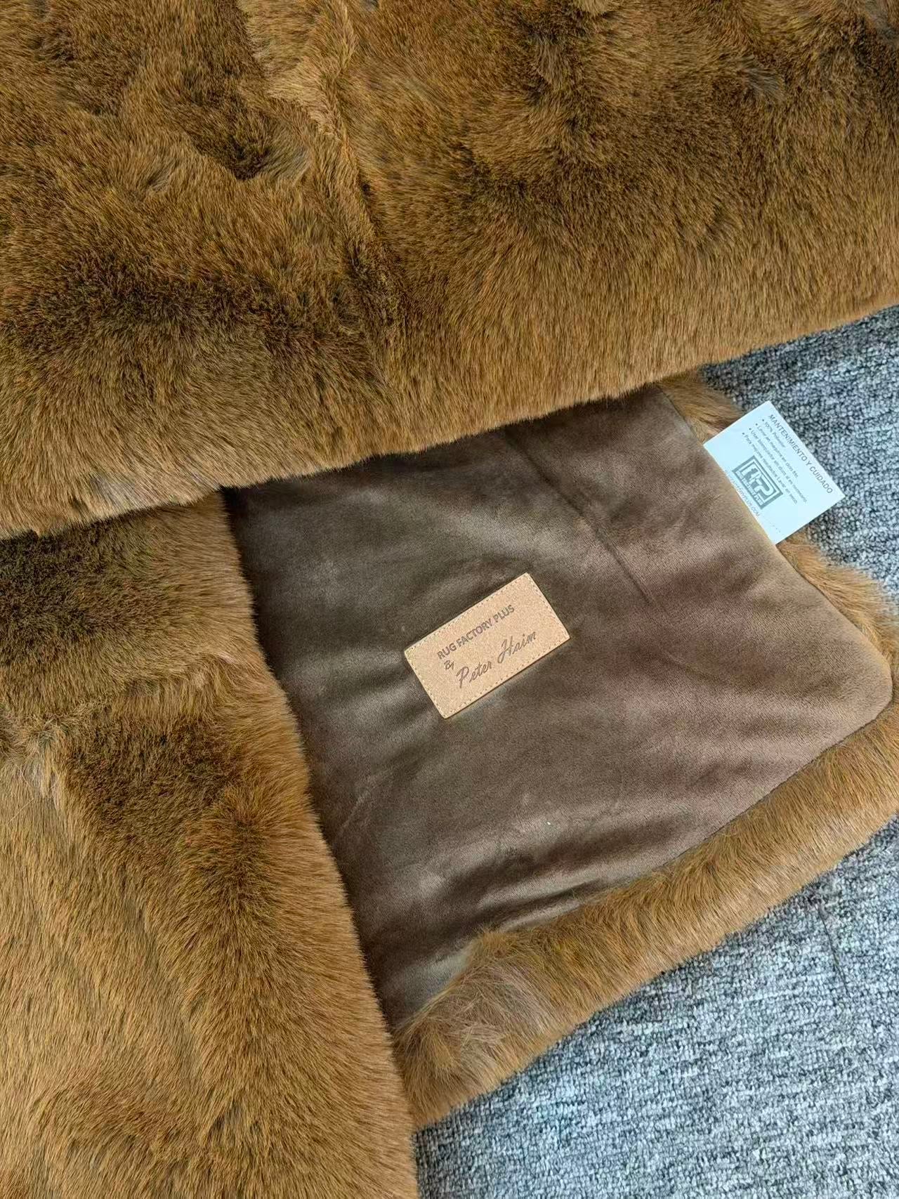 Luxe Copper Chinchilla Faux Fur Throw Blanket – Ultra-Soft Plush Bedspread