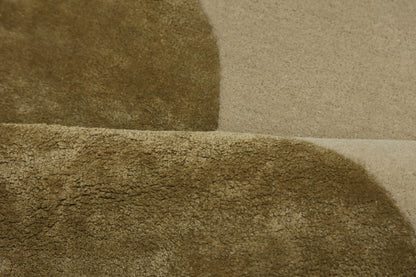Hand-Tufted Ivory Gold Wool & Viscose Area Rug | Beluga Design 43
