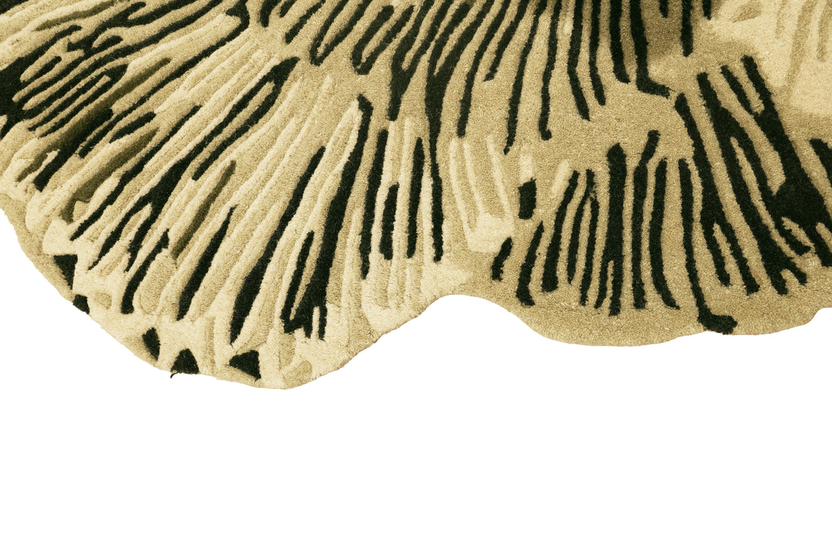 Hand-Tufted Green Wool Area Rug | Beluga Design 72