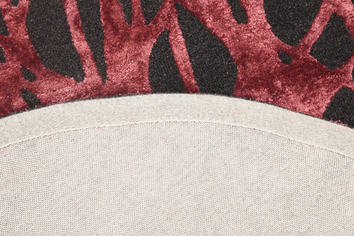 Hand-Tufted Bordeaux & Black Round Rug | Beluga Bordeaux Lattice TF77