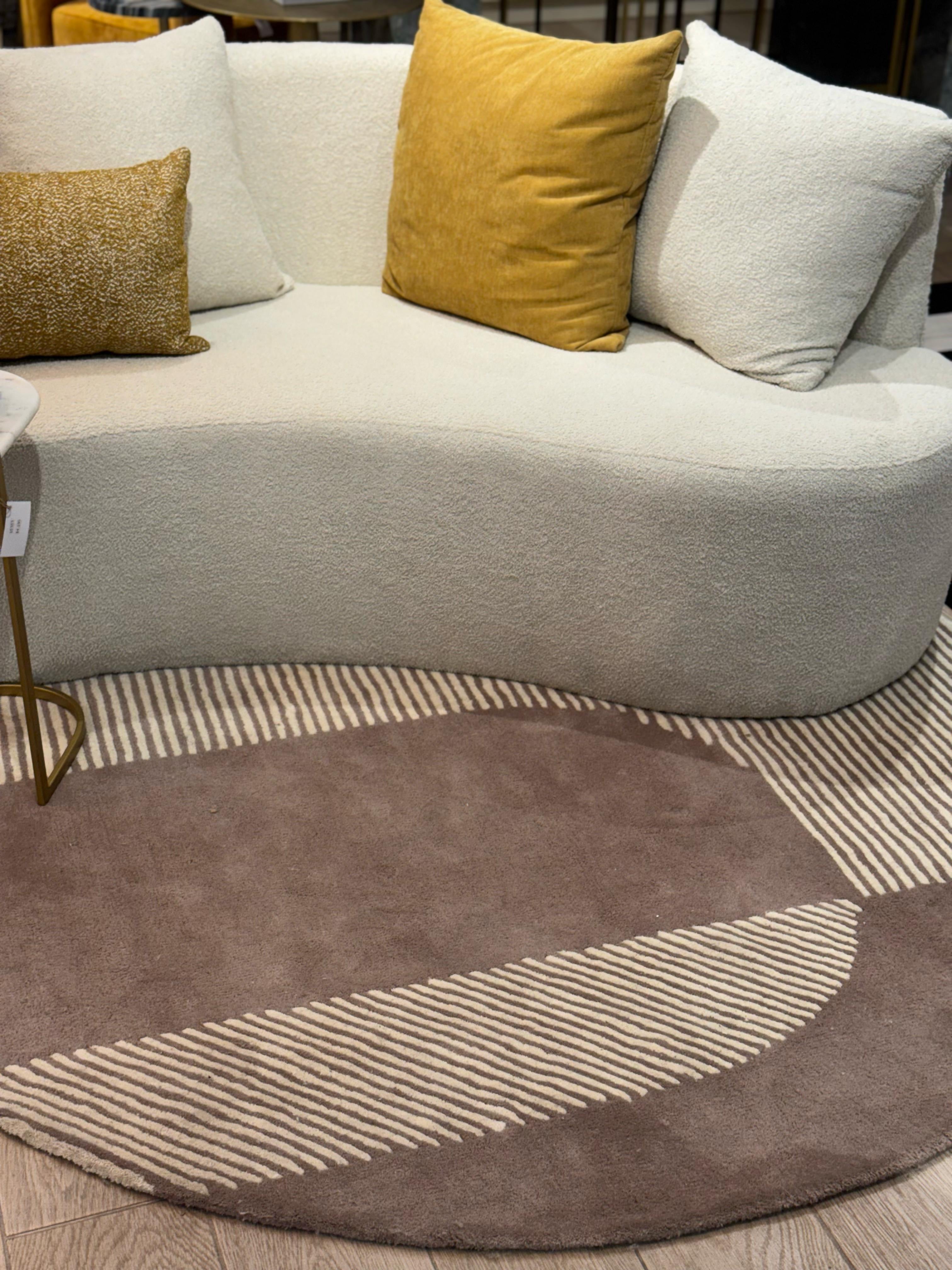 Beluga Tufted Design 61 Ivory Lt. Grey Round