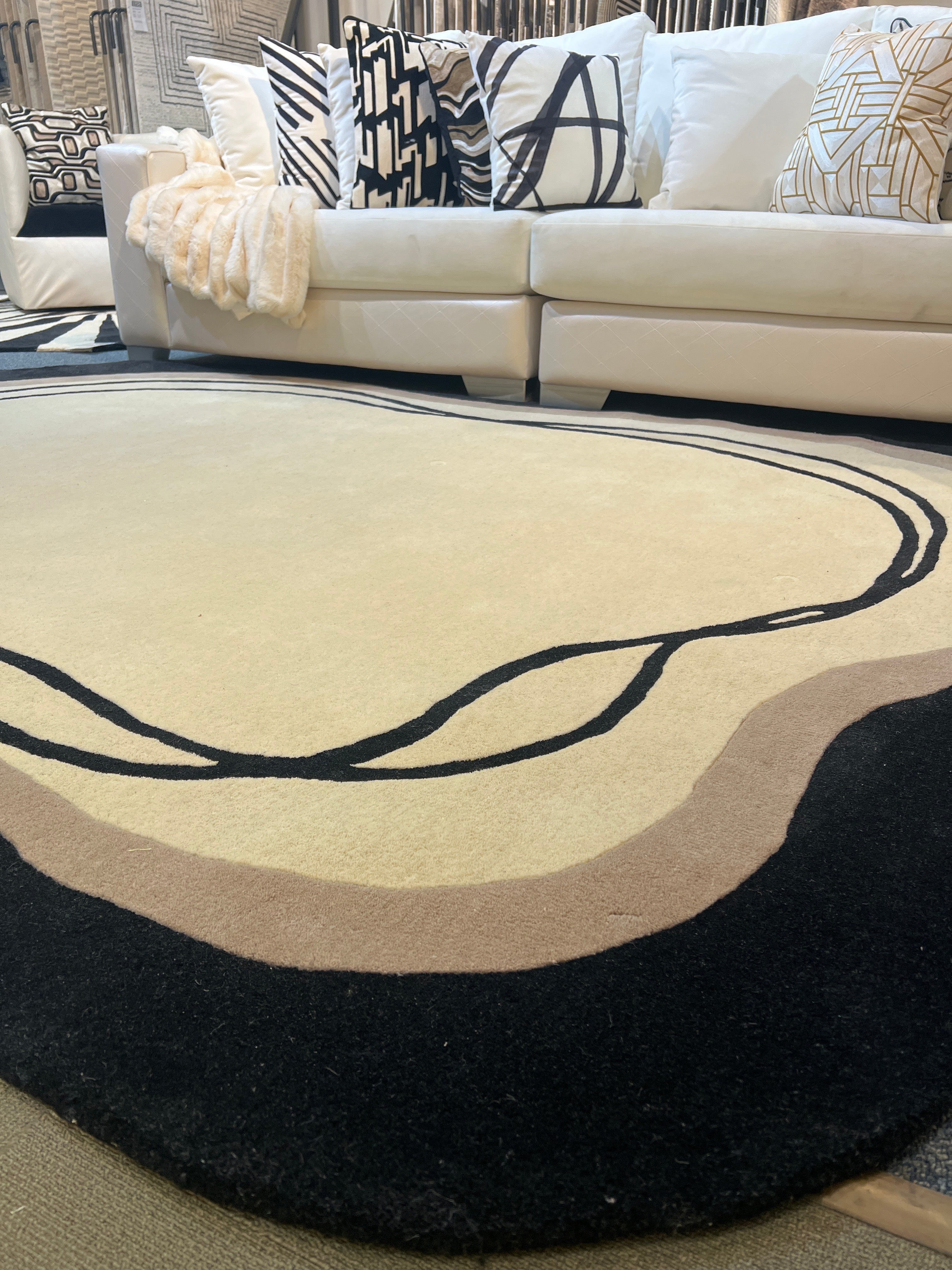 Beluga Tufted Design 57 Ivory Black