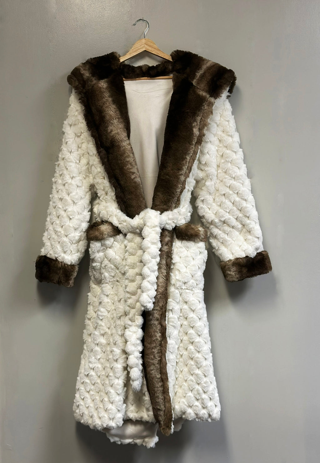 Winter Luxurious Offwhite Faux Fur Hooded Robe
