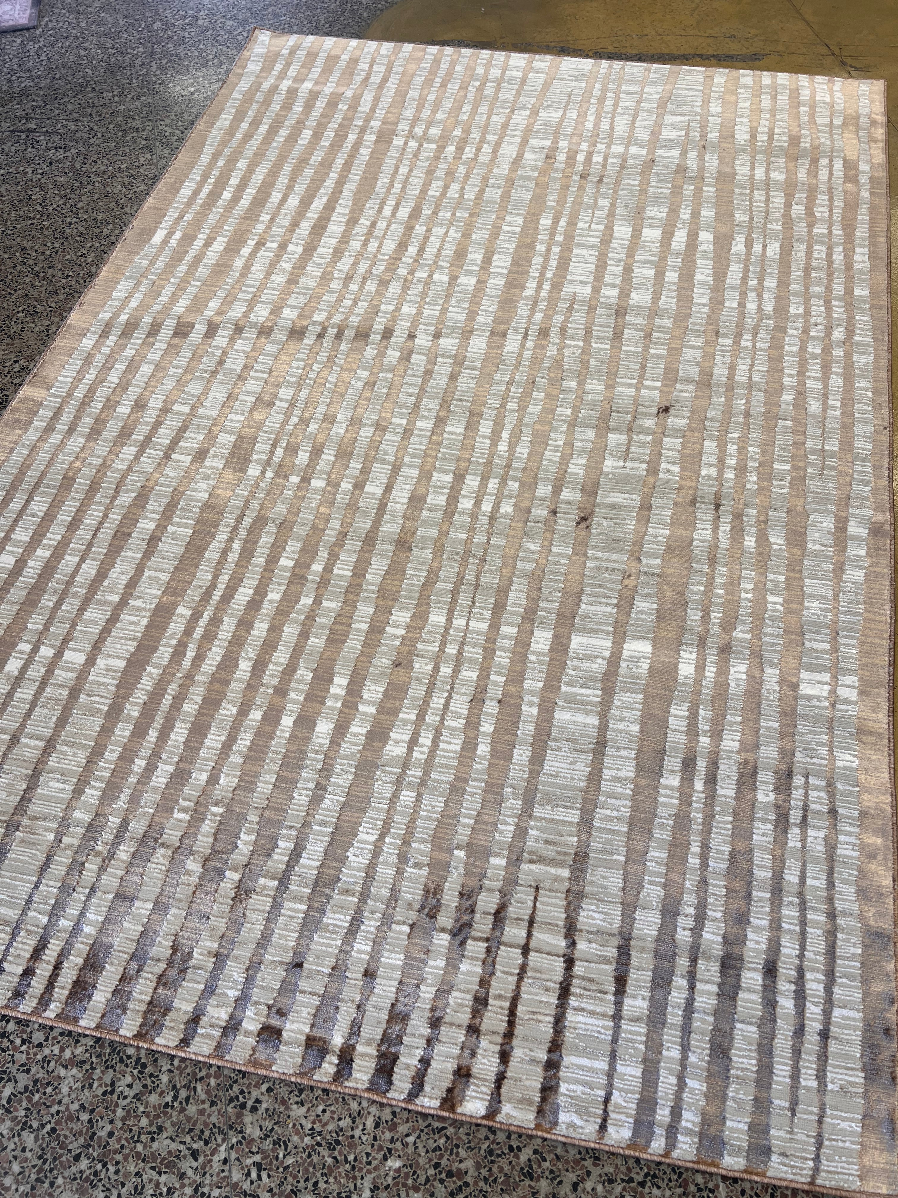 Abstract Striped Viscose Rug – Cream with Two-Tone Bronze Accents - KAI 210