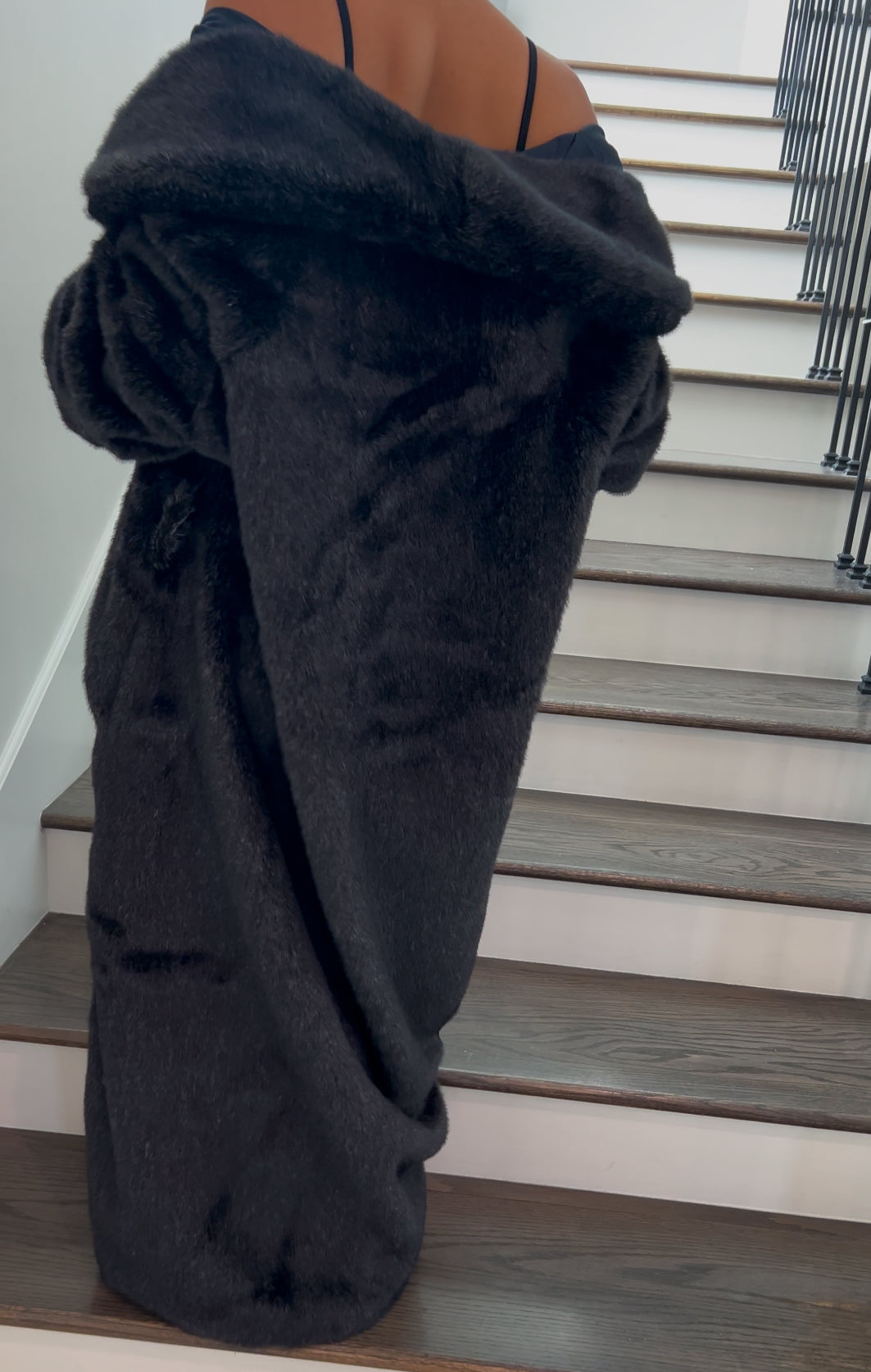 Elegant Luxurious Soft Faux Mink Robe – Indoor/Outdoor Wear, Unisex - MINKO 11 Black