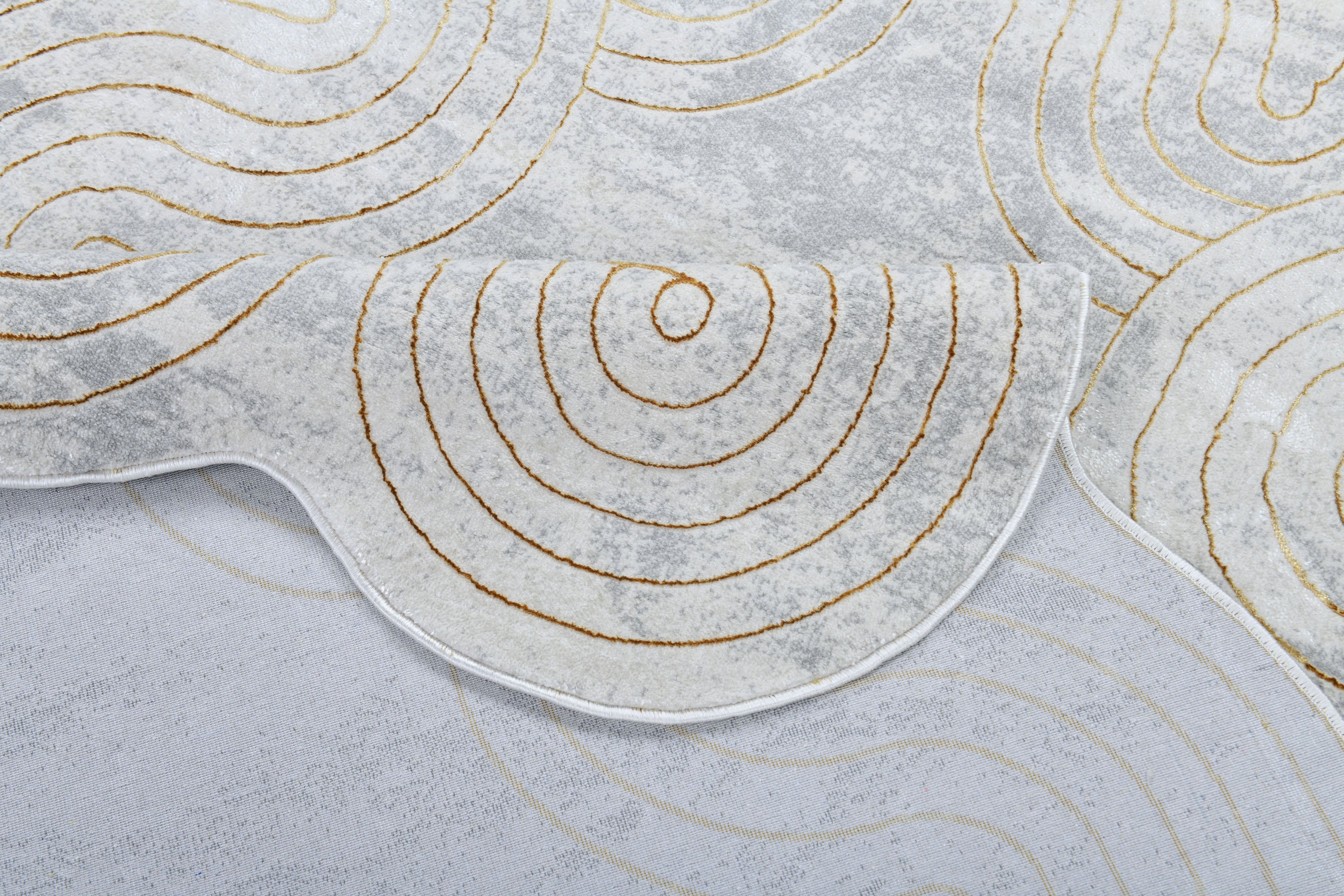 Chic cream Rug with Metallic Gold Accents – Designer Geometric Edge Style - Z325B (POL801)