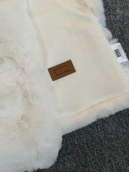 Luxury Chinchilla-Style Faux Fur Throw Blanket – Pure-White