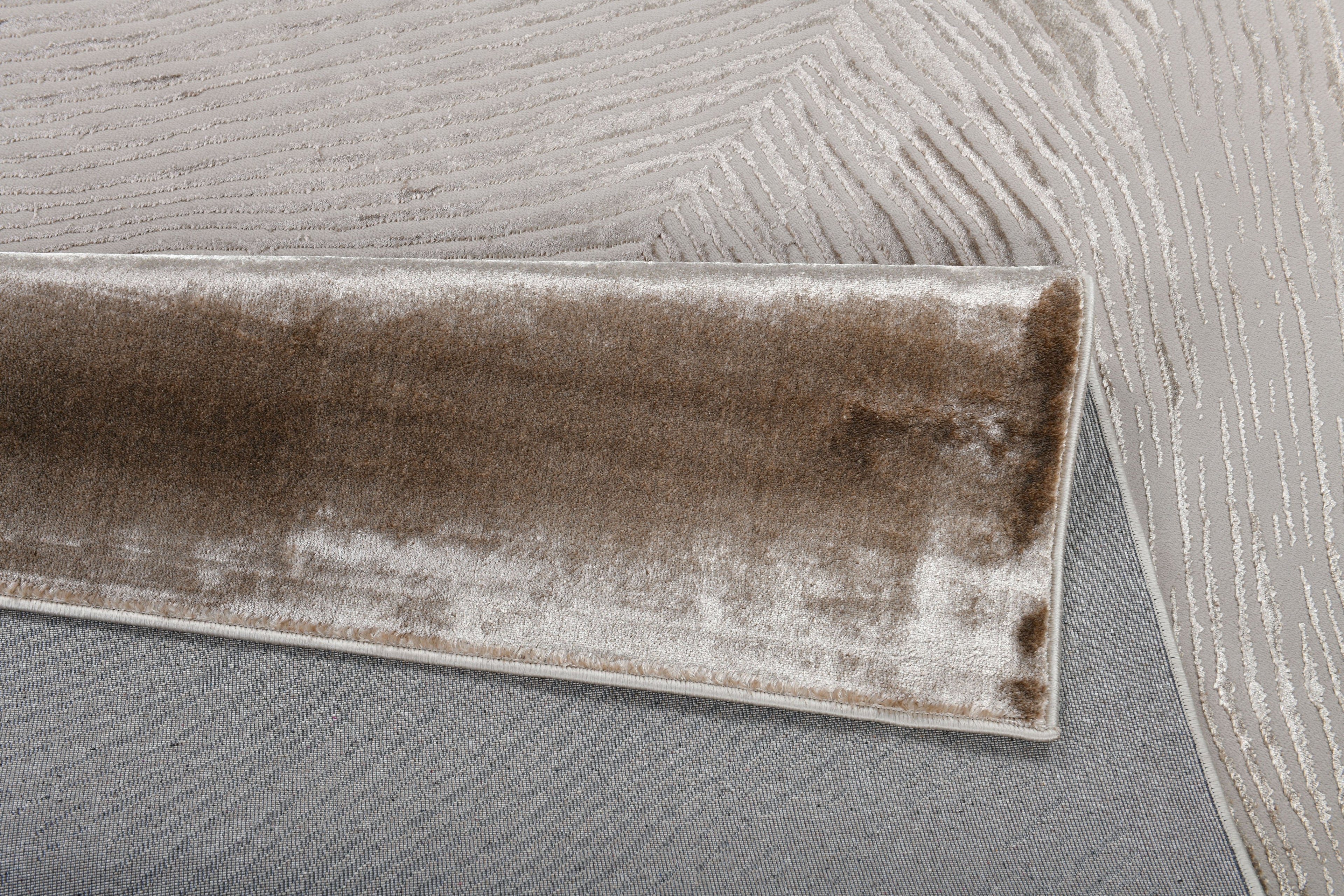 Soft-Touch Brown and Beige Rug with Metallic Copper Contrast Design - Z406A (POL816)