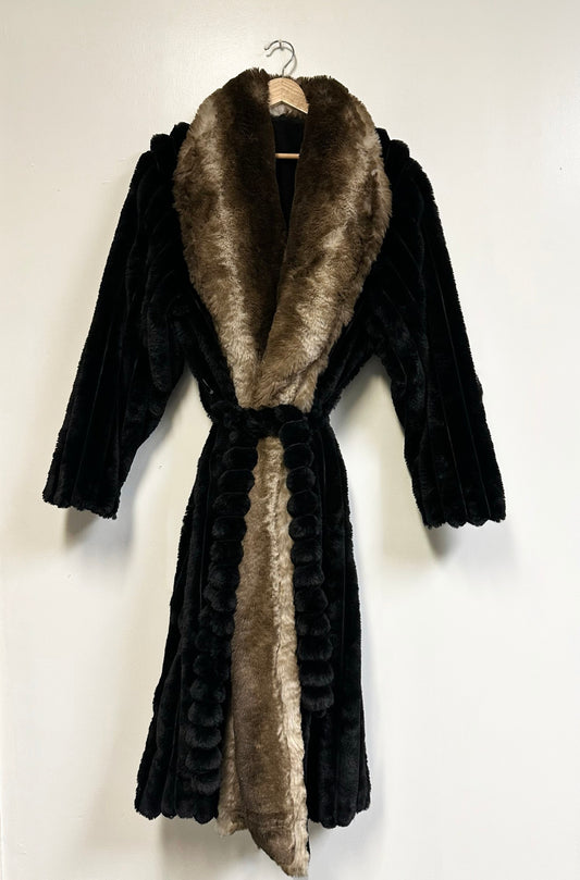 Plush Faux Fur Long Sleeve Robe