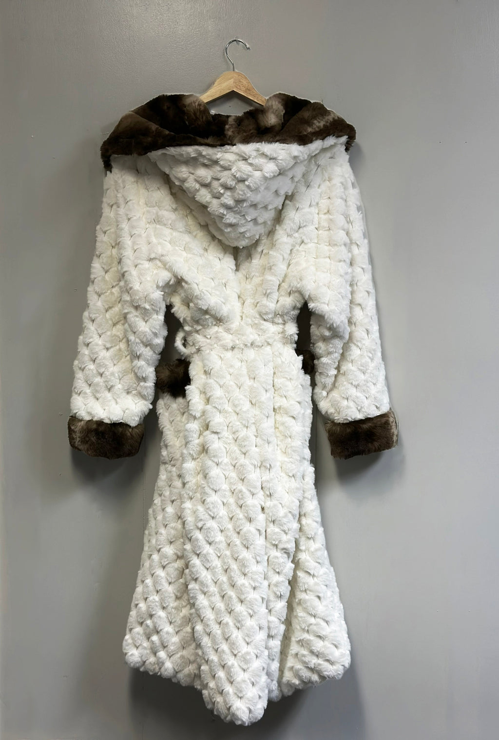 Winter Luxurious Offwhite Faux Fur Hooded Robe