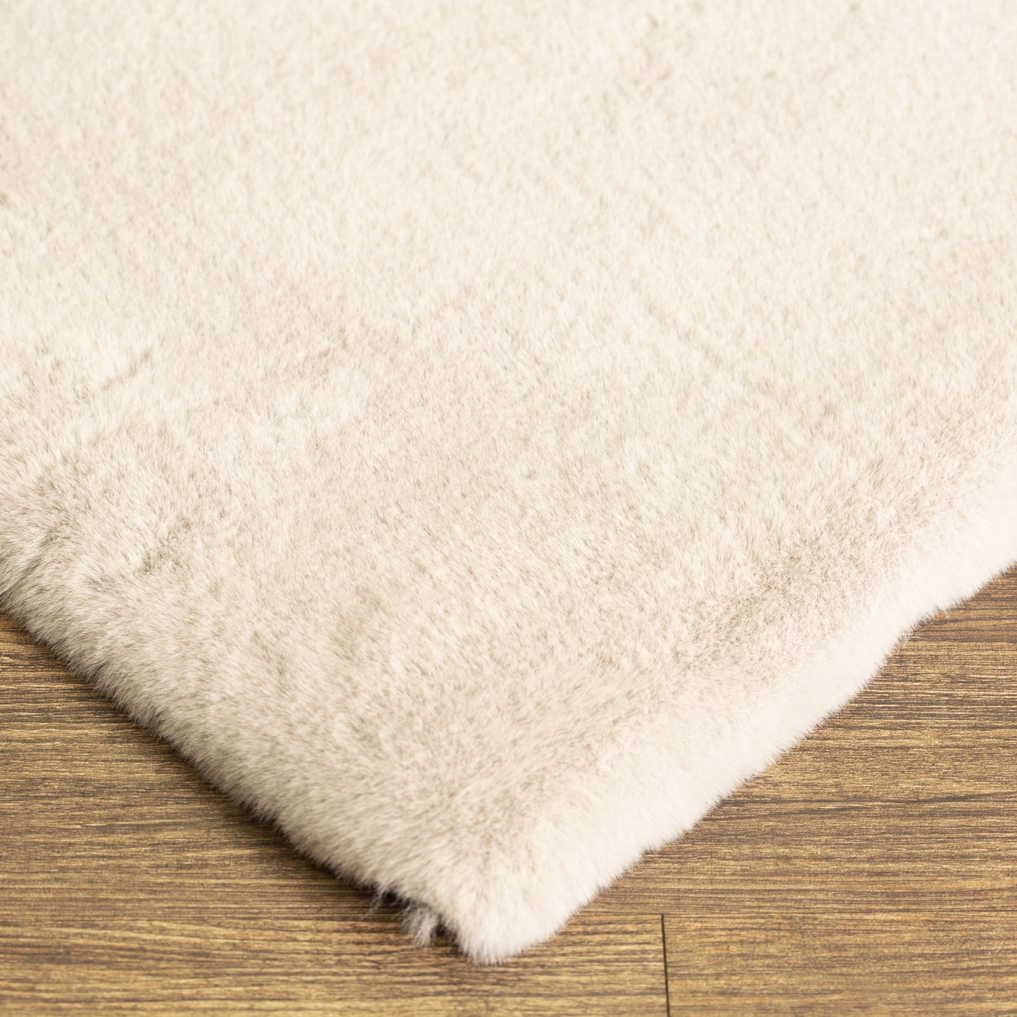 Soft Cozy Fuzzy Faux Fur Area Rug/Carpet