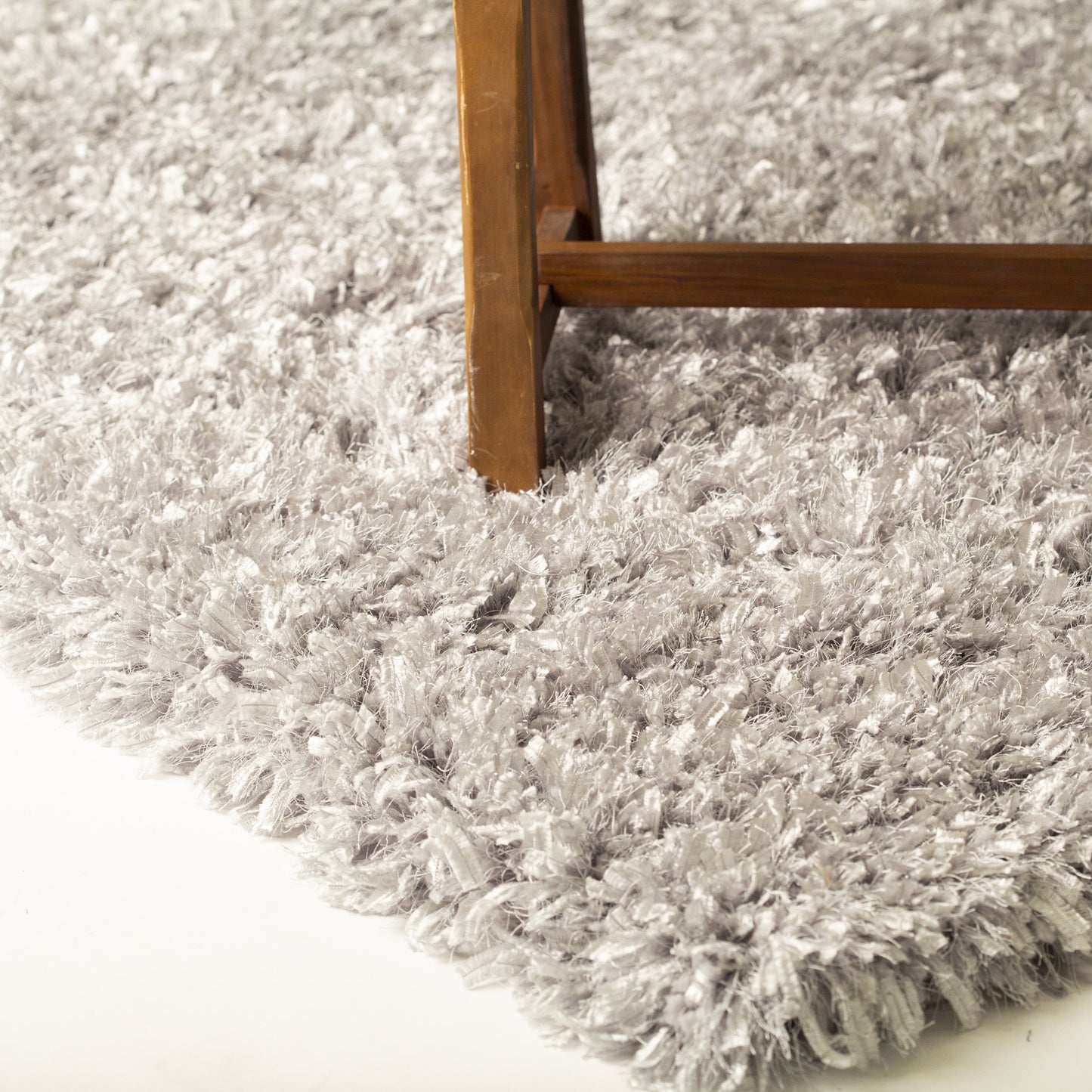 Crystal Shine Shag Plush Fluffy Ribbon Area Rug/ Carpet white