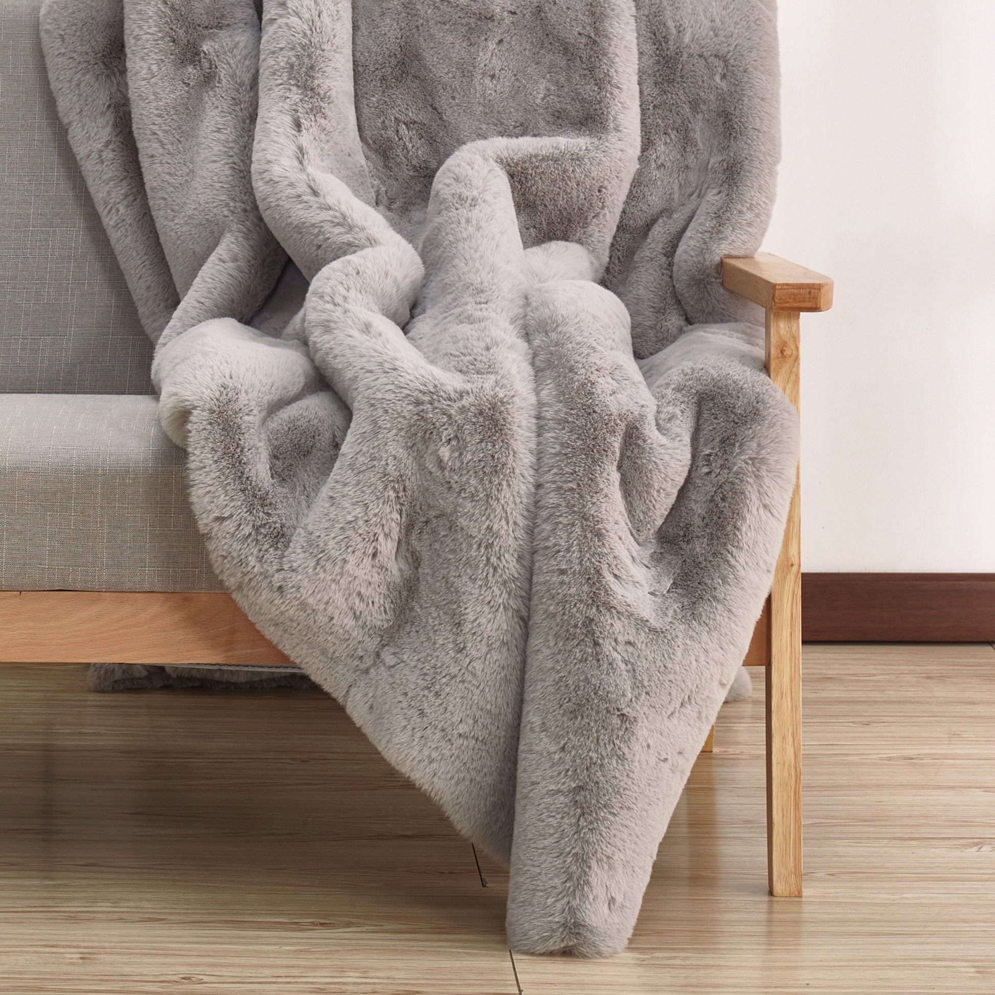 Chinchilla Faux Fur Throw Silver