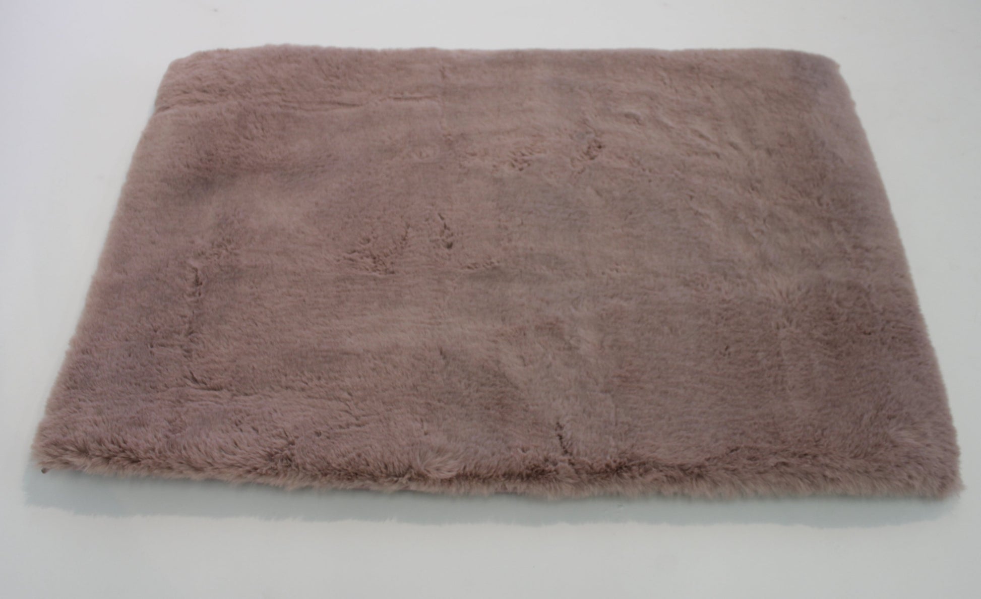 Cozy Bath Mat Faux Fur Area Rug / Carpet