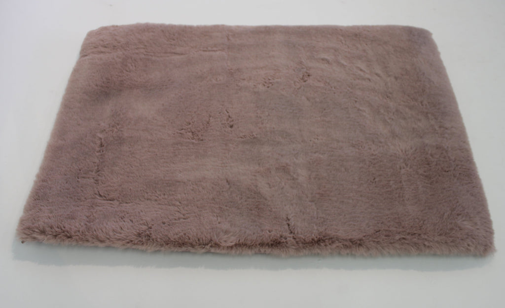 Cozy Bath Mat Faux Fur Area Rug / Carpet