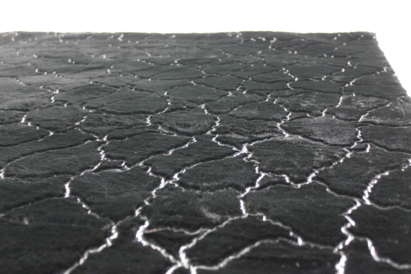 Black  Design Faux Fur Metallic Silver Shimmery Rug / Carpet