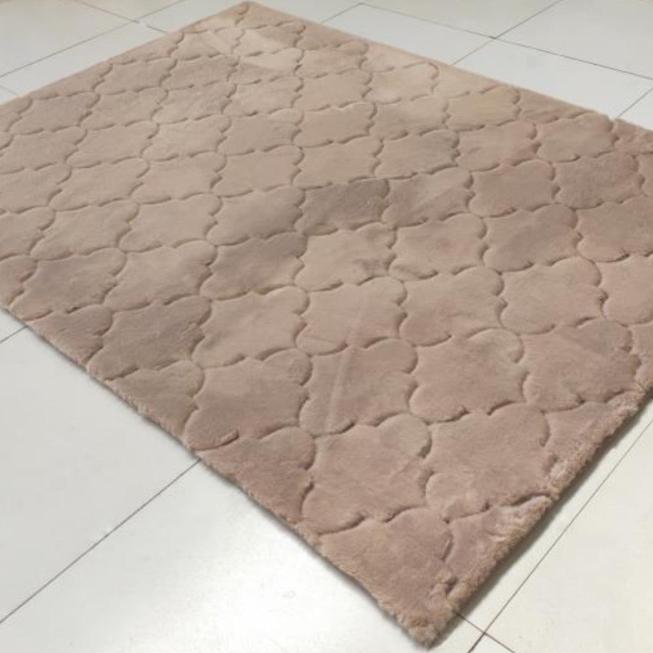 Soft Cozy Fuzzy Faux Fur Brown Clover Pattern Carpet/Rug