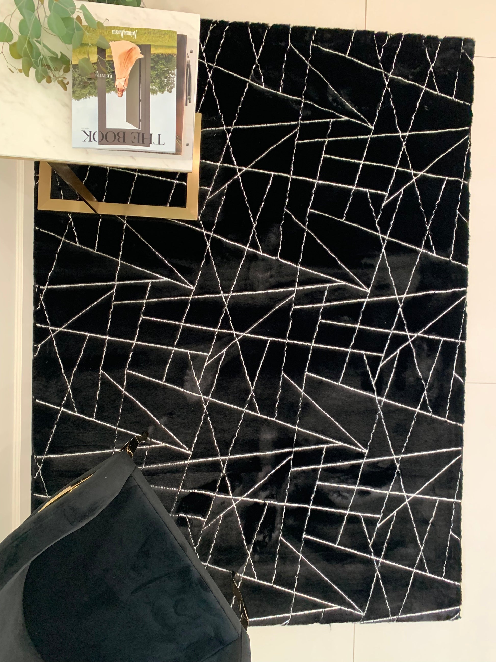 Black Line Design Faux Fur Metallic Silver Shimmery Rug / Carpet