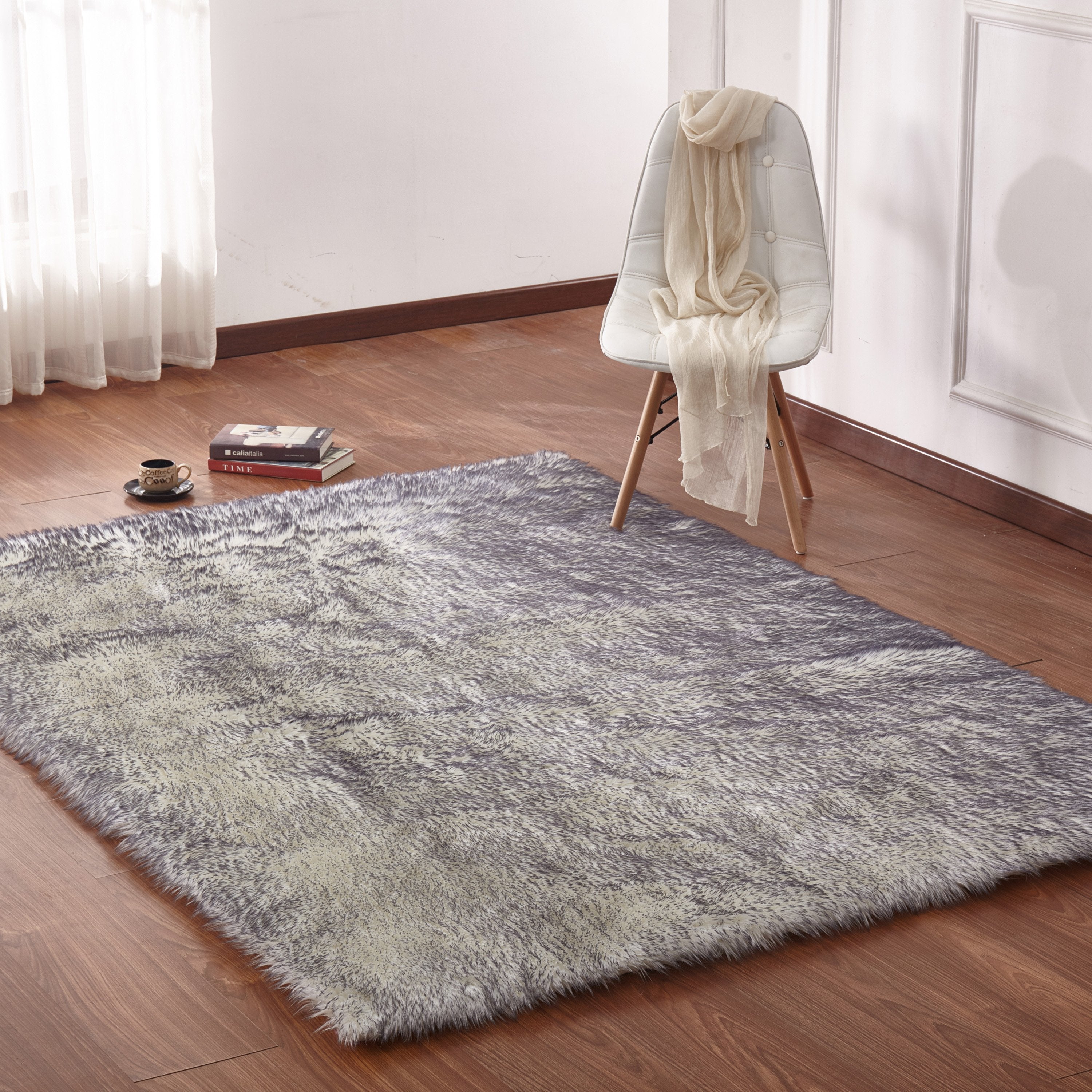 High Quality Soft Cozy Fuzzy Faux Fox Fur Area Rug / Carpet