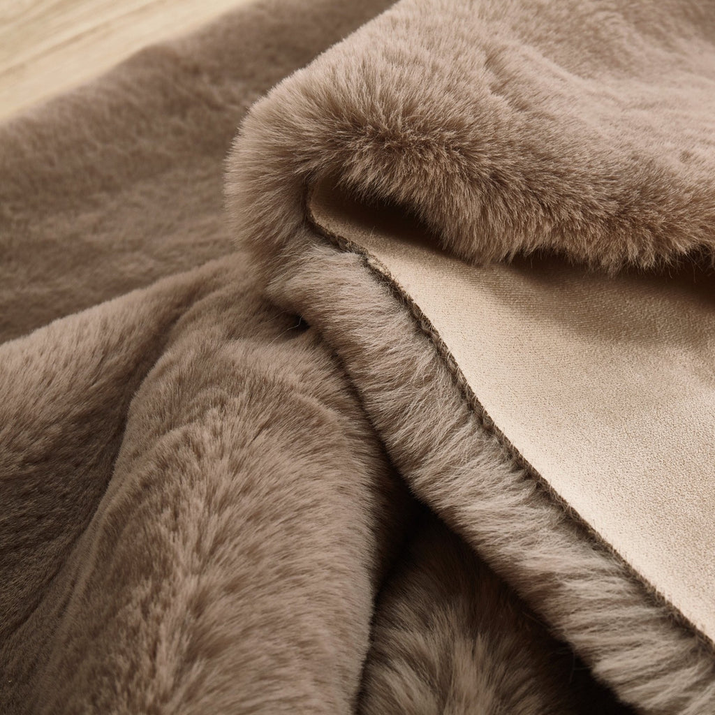 Soft Cozy Fuzzy Faux Fur Area Rug/Carpet