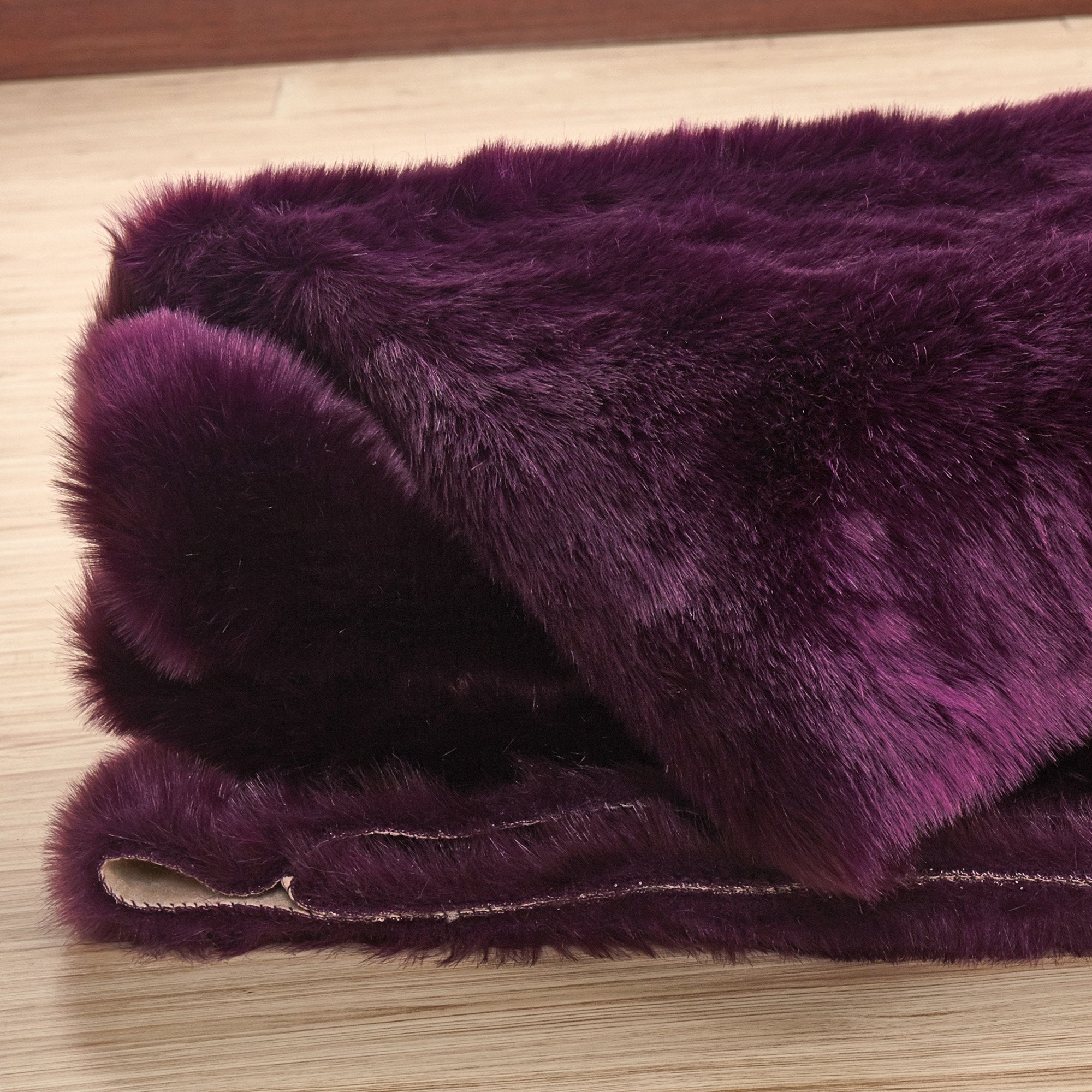 Luxury Soft Faux Fur Sheepskin Area Rug by Rug Factory Plus