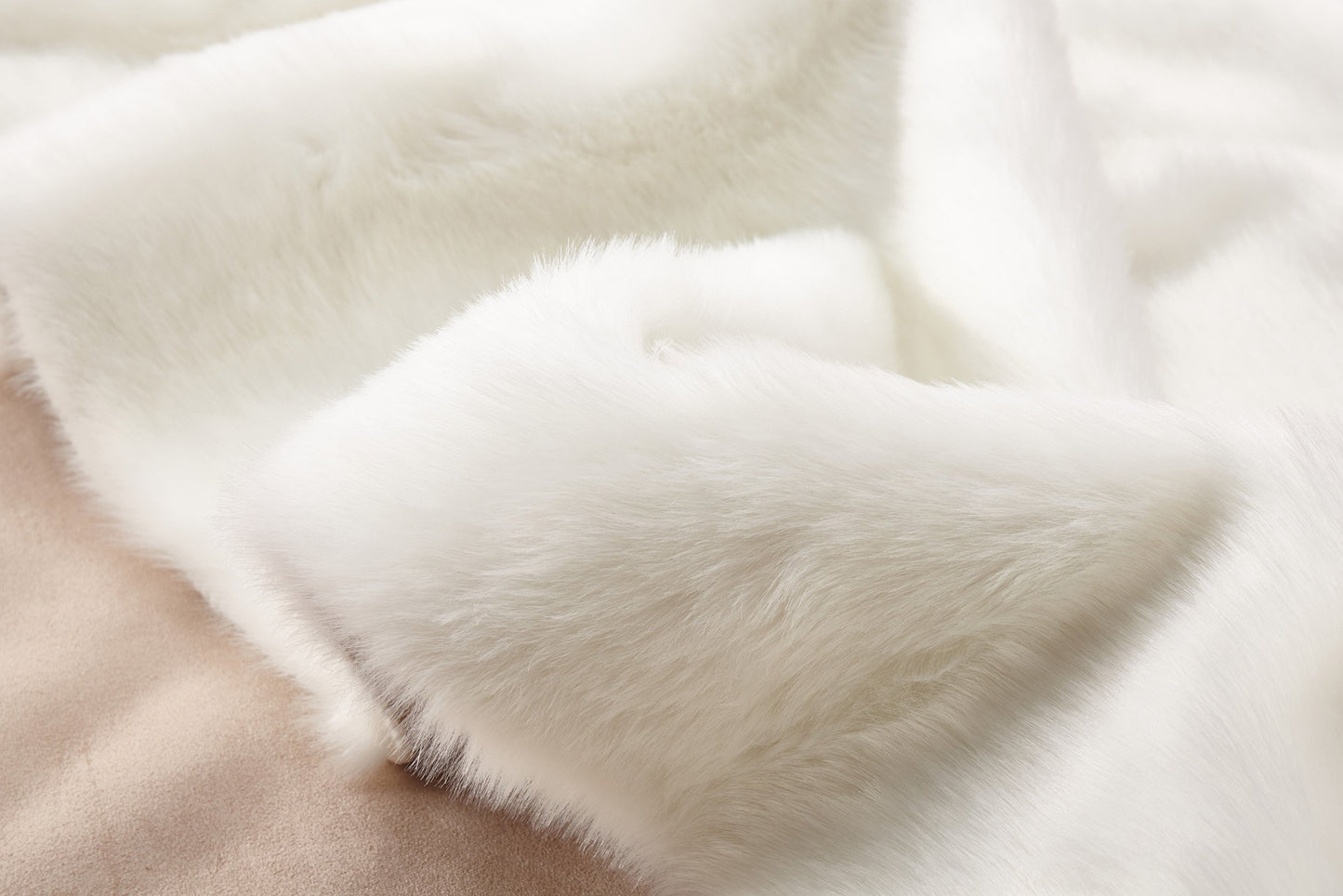 Luxury Soft Faux Fur Sheepskin Area Rug