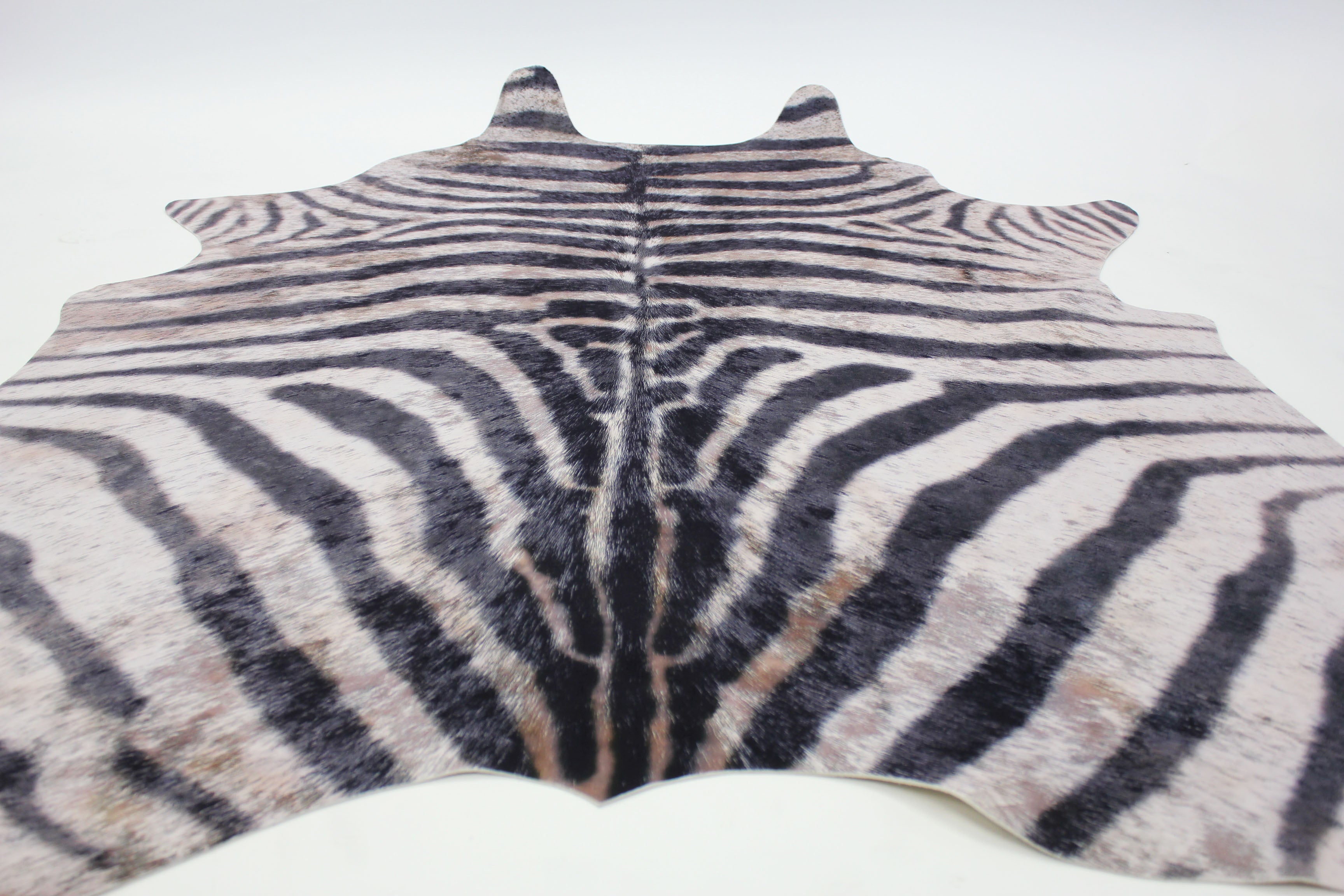 Vegan Metallic Shinny Glow Faux Hide/Cowhide Area Rug/Carpet