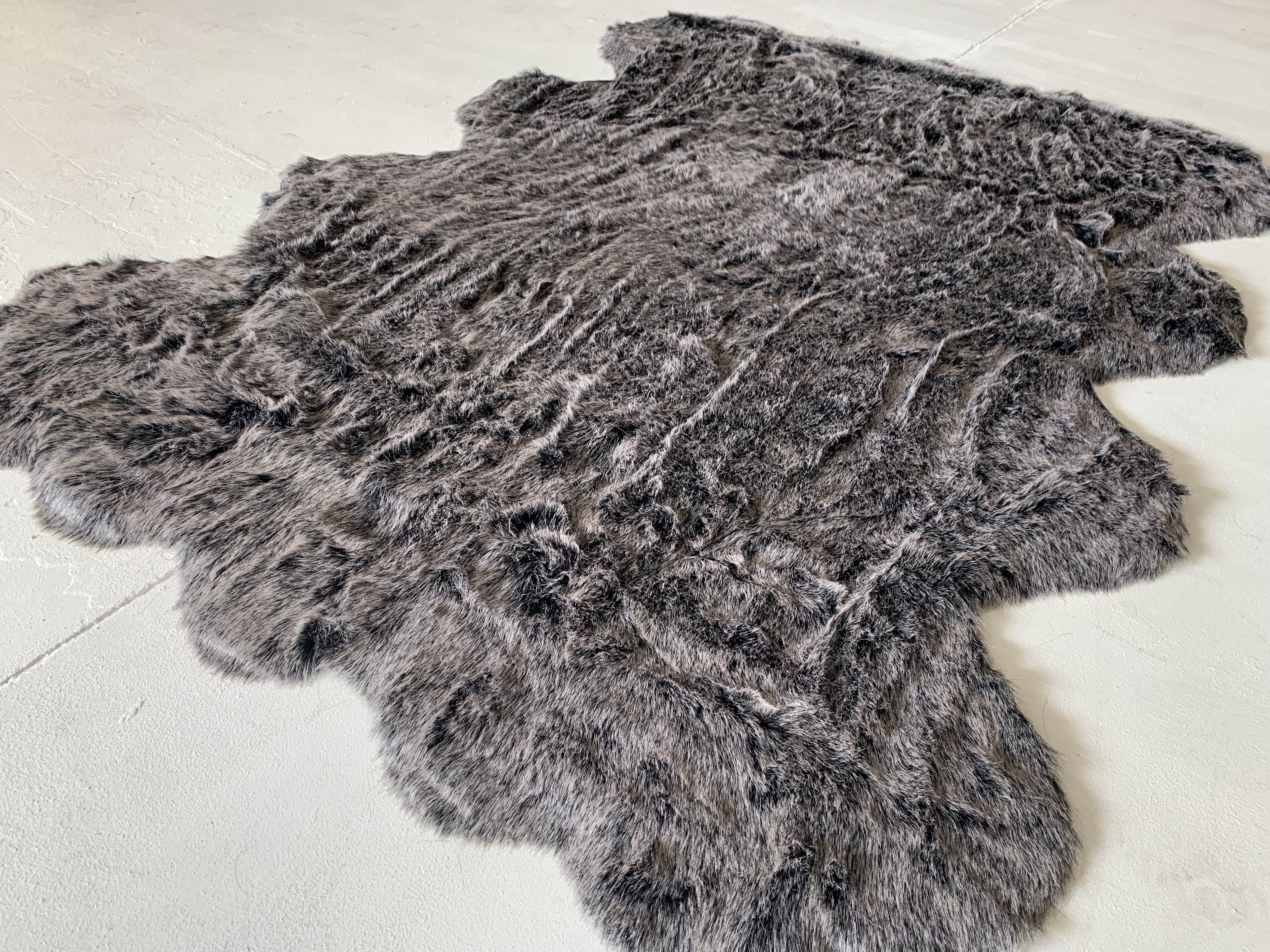 Renne Area Rug/Bed Cover Collection