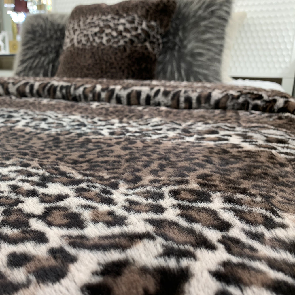 Leopard Cheetah Jaguar Animal Print Cozy Fuzzy Faux Fur King Size Blanket/Quilts/Coverlet/ Throw