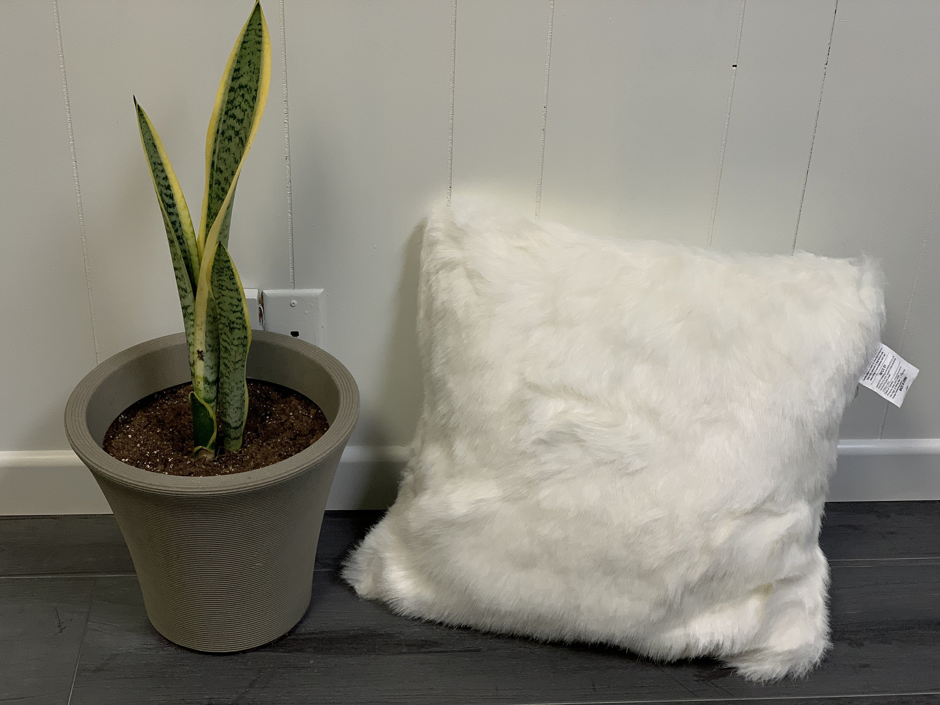 Renne Pillow Collection