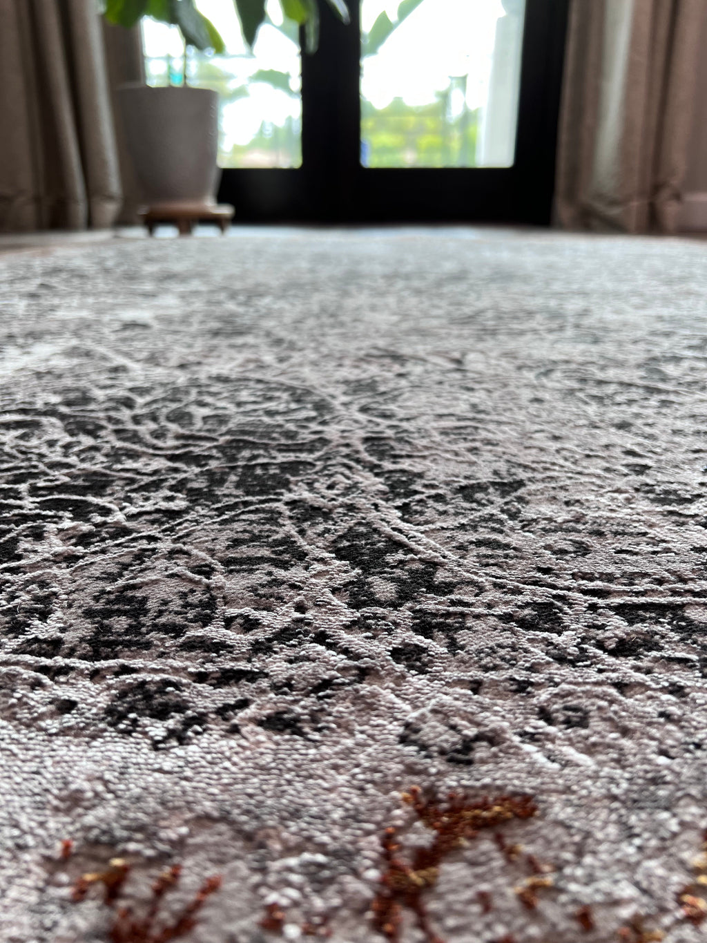 Dynamic Color-Shifting Foldable Flat Weave Area Rug: Transform Your Space with Shifting Hues