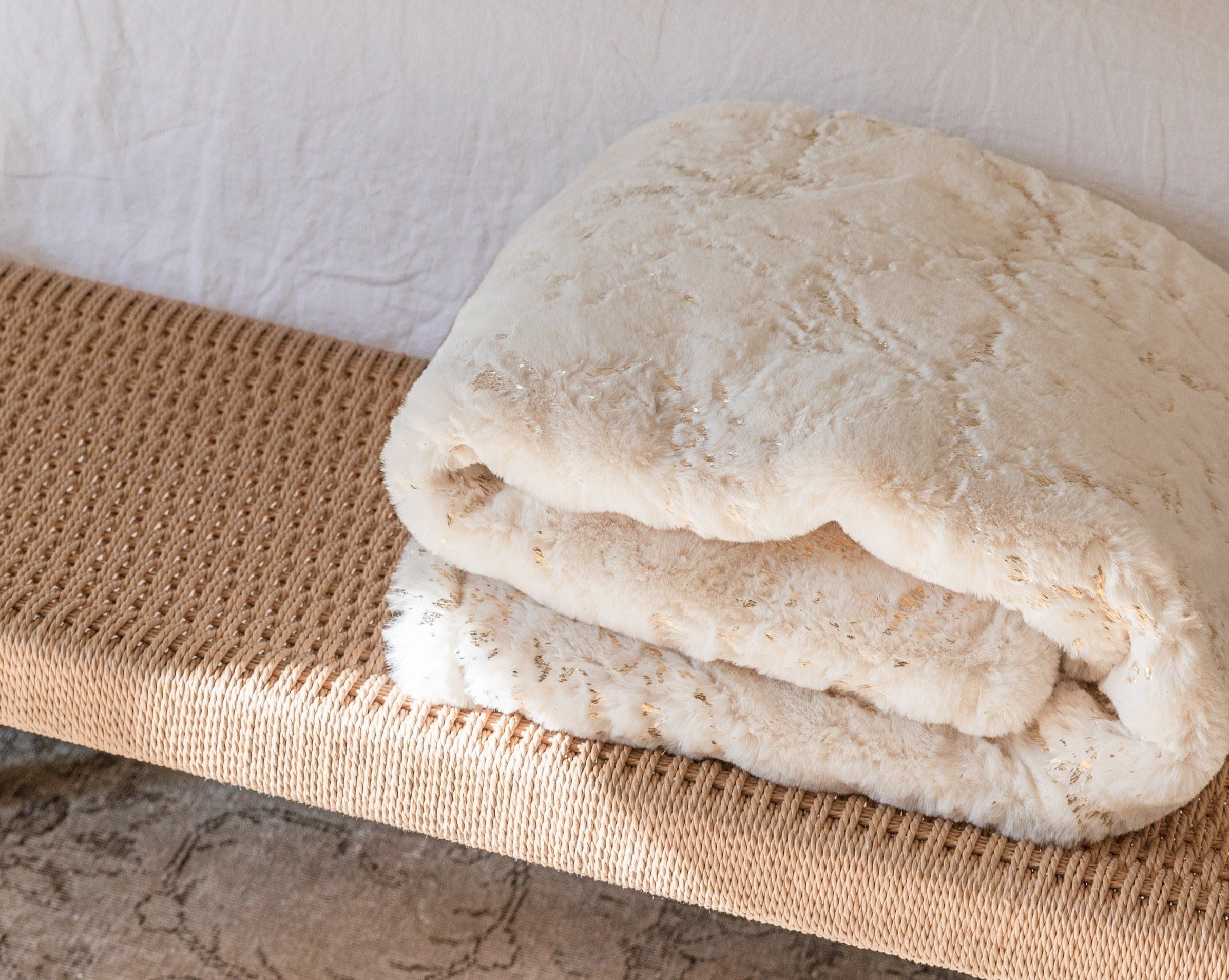 Golden Faux Fur Shine Cozy Shimmery Soft Fuzzy  Blanket/ Coverlet/ Quilt/ Throw/ Bedspread/ Bedcover