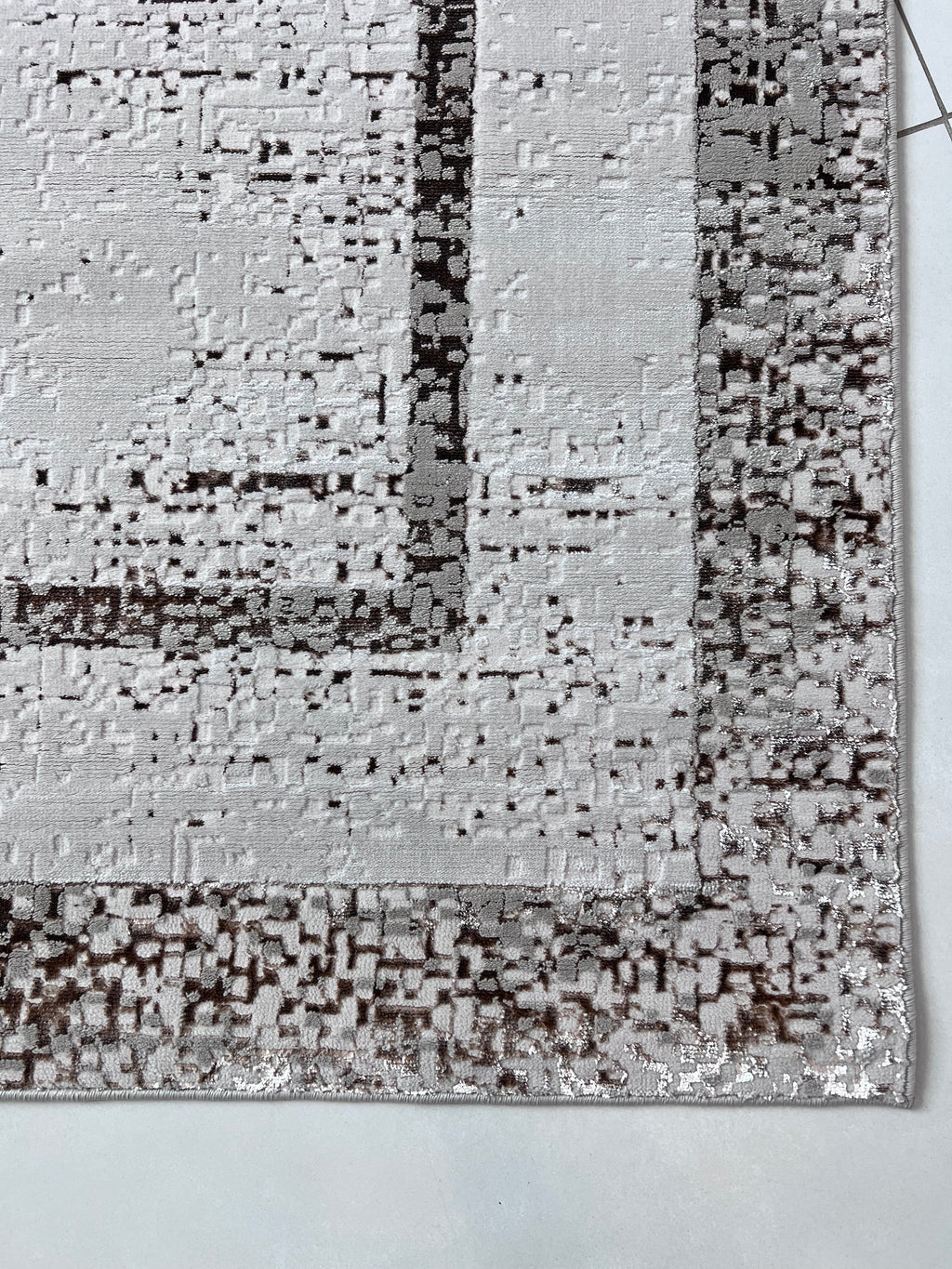 Polyester Silver with Gold Viscose Blend Border Design Rug/Carpet - Style# Maximus 245 - Color-Changing Flat Weave Rug