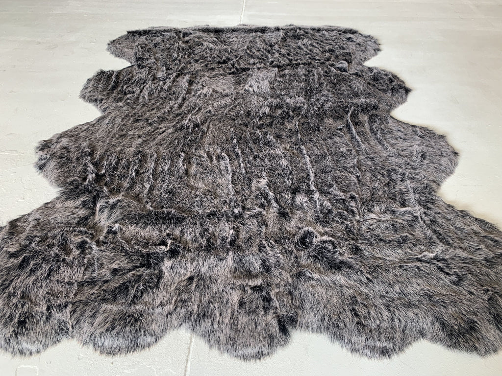 Renne Area Rug/Bed Cover Collection